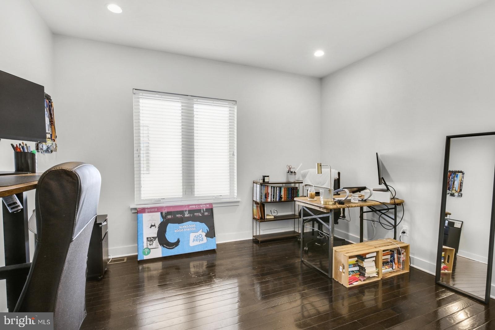 OLDE KENSINGTON - Residential Lease