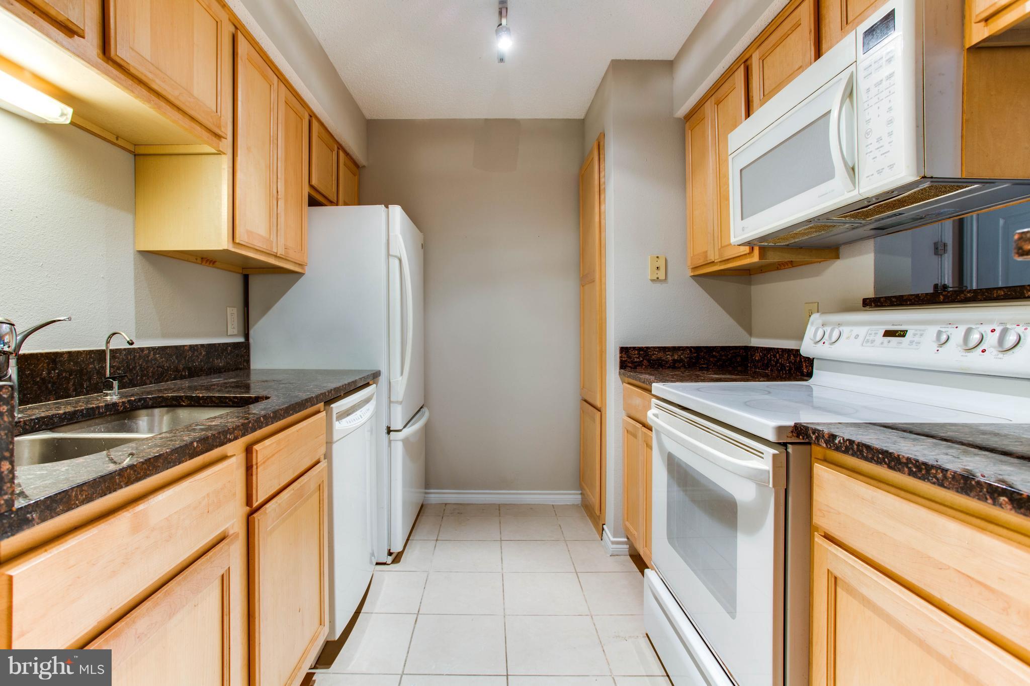 1525 LINCOLN WAY 301A