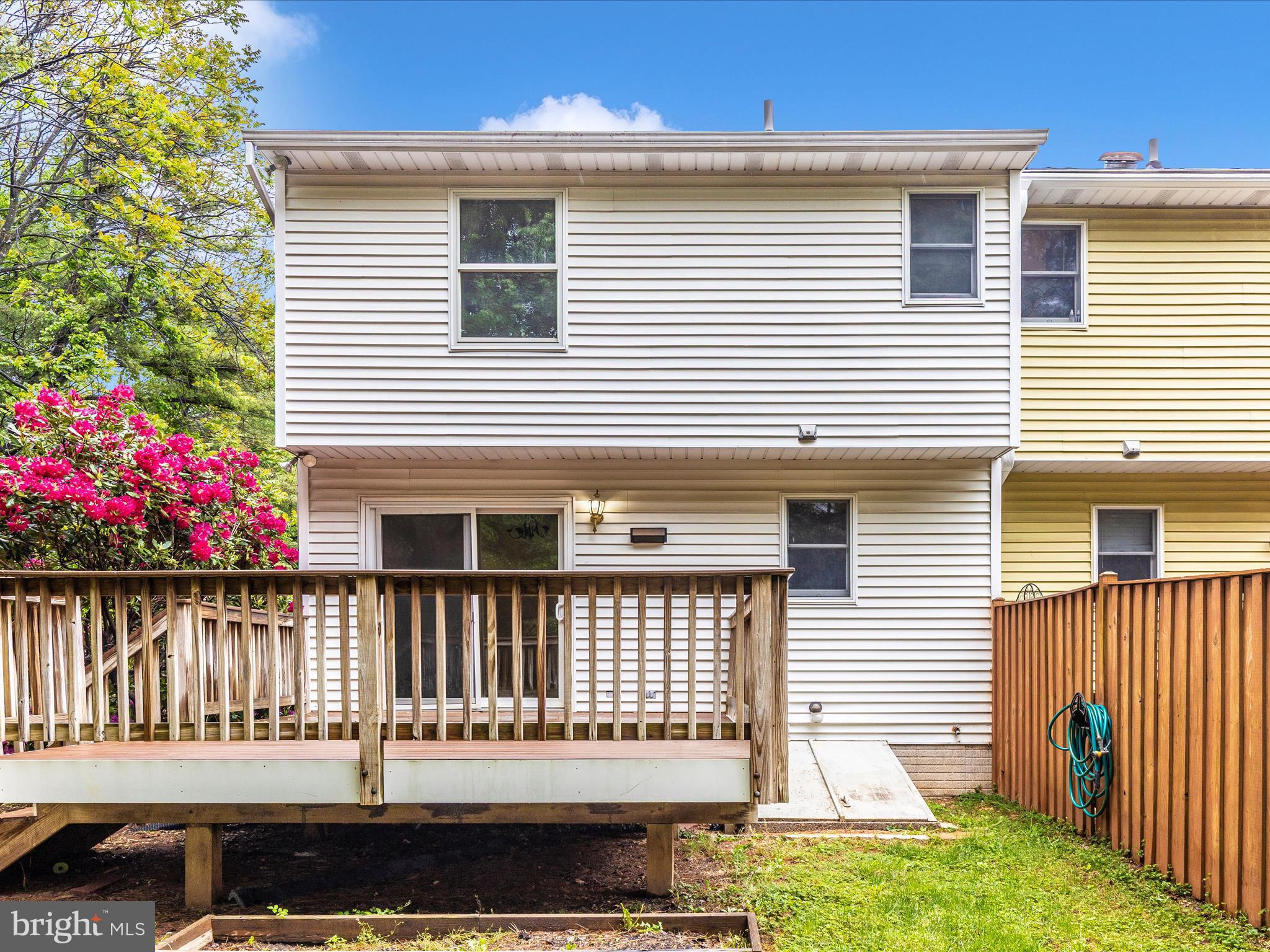 WINDY KNOLL - Residential Lease