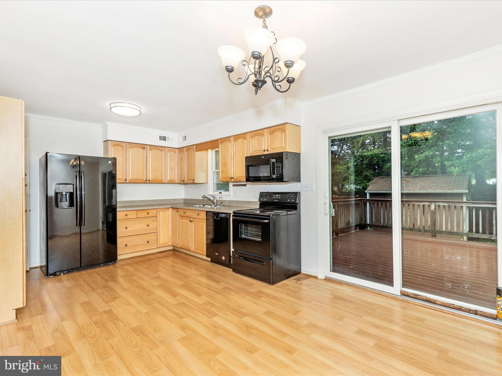 WINDY KNOLL - Residential Lease