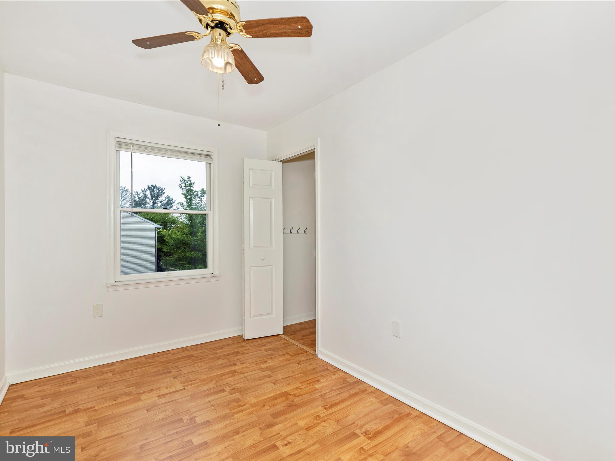 WINDY KNOLL - Residential Lease