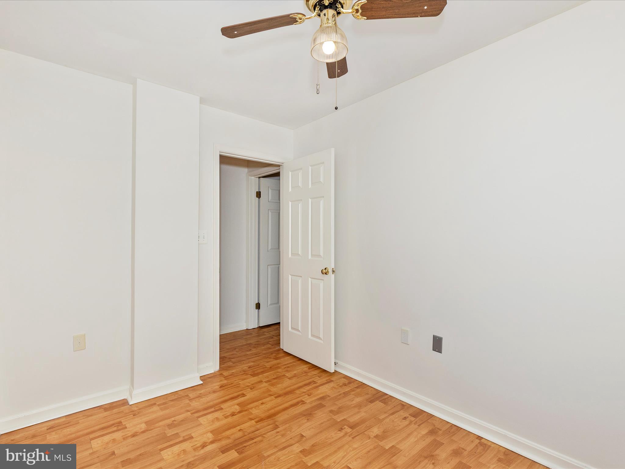 WINDY KNOLL - Residential Lease