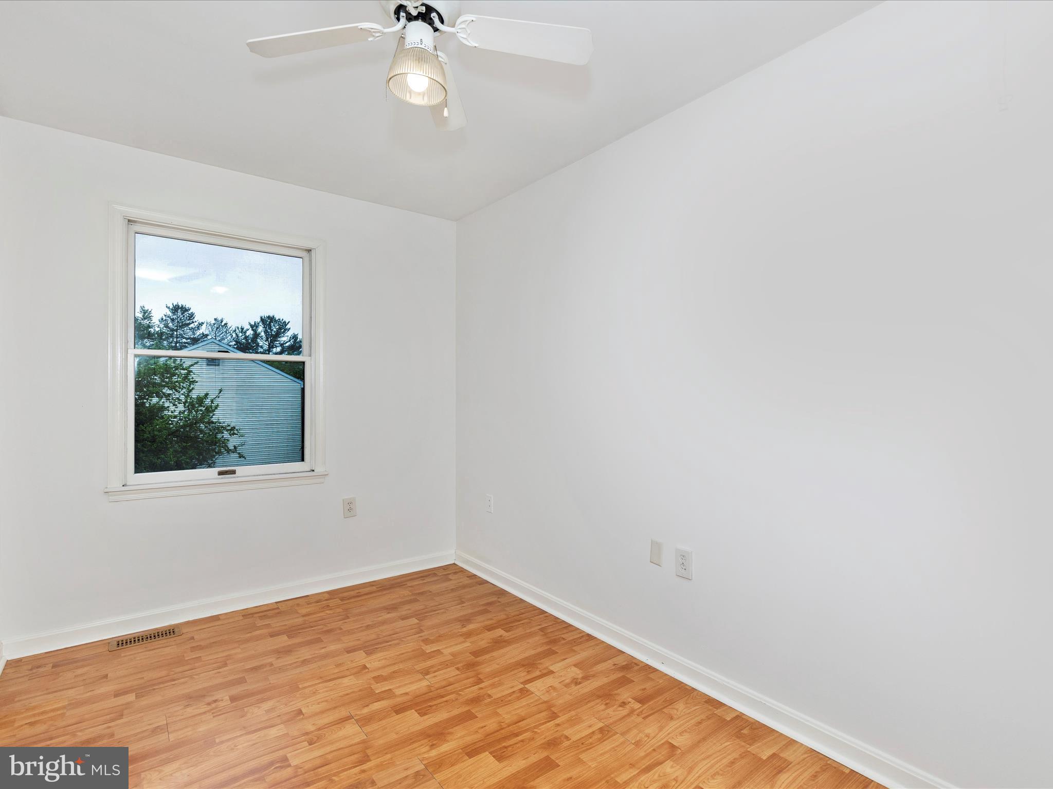 WINDY KNOLL - Residential Lease