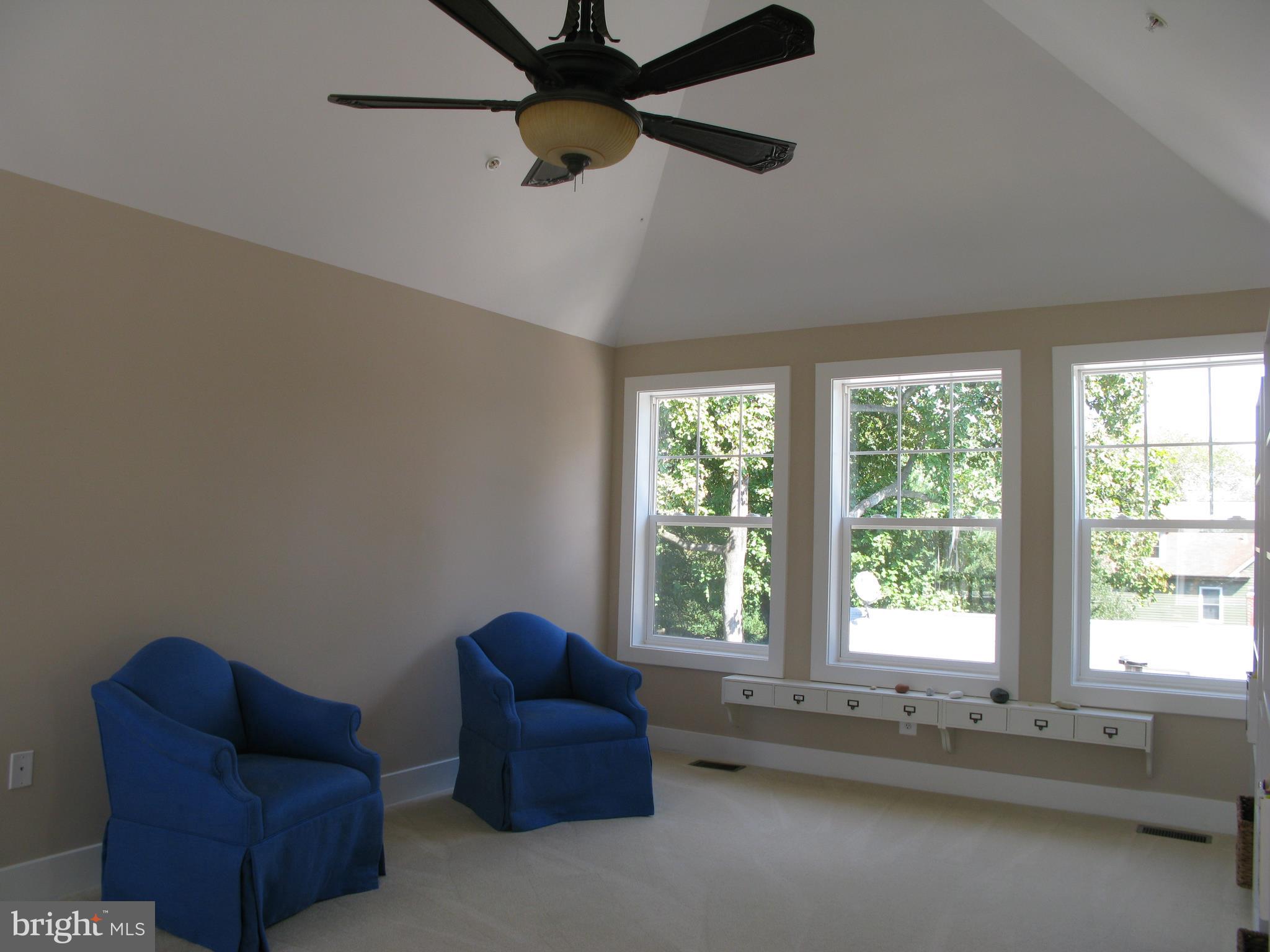 NORTH KENSINGTON - Residential Lease