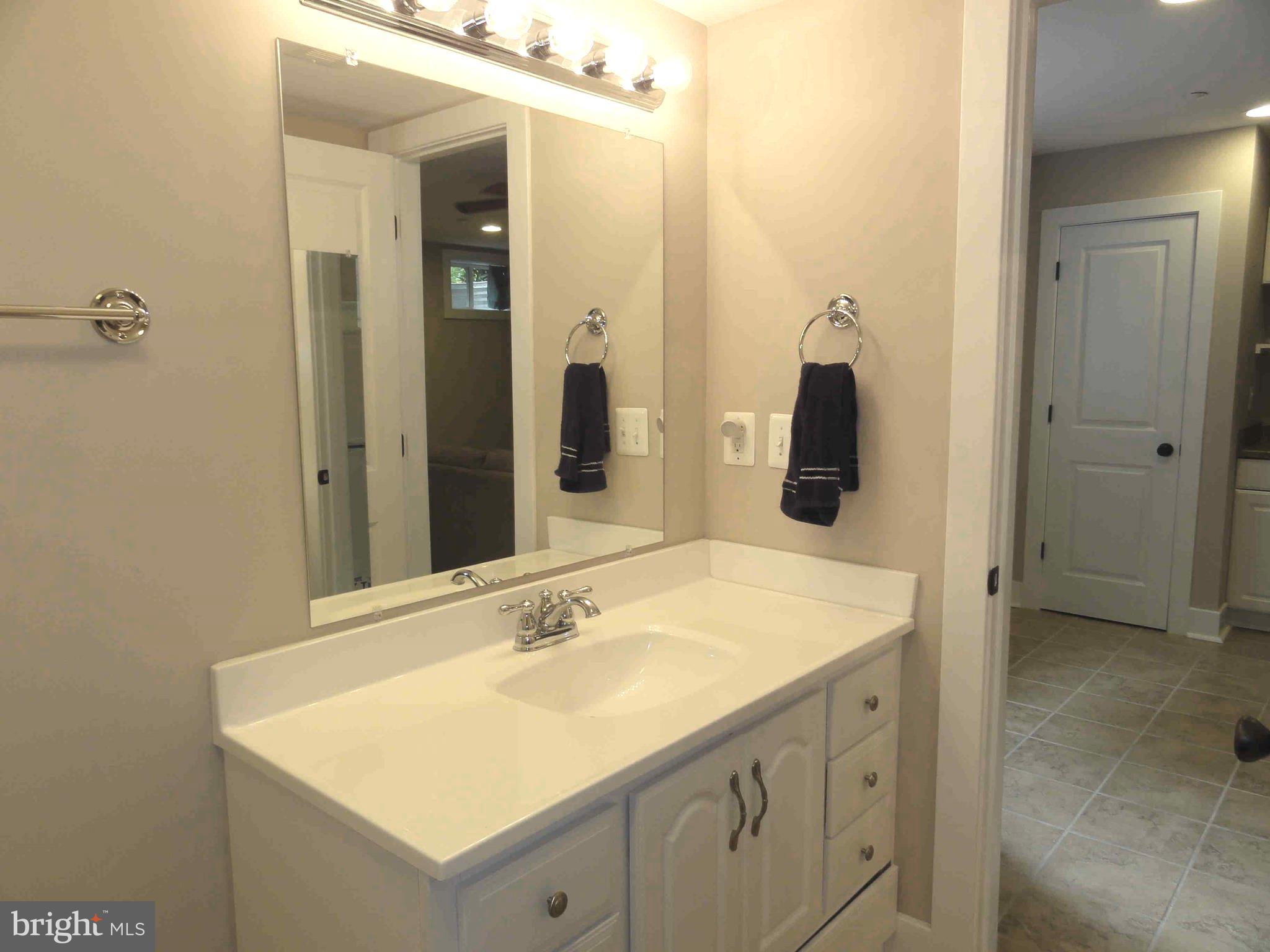 NORTH KENSINGTON - Residential Lease