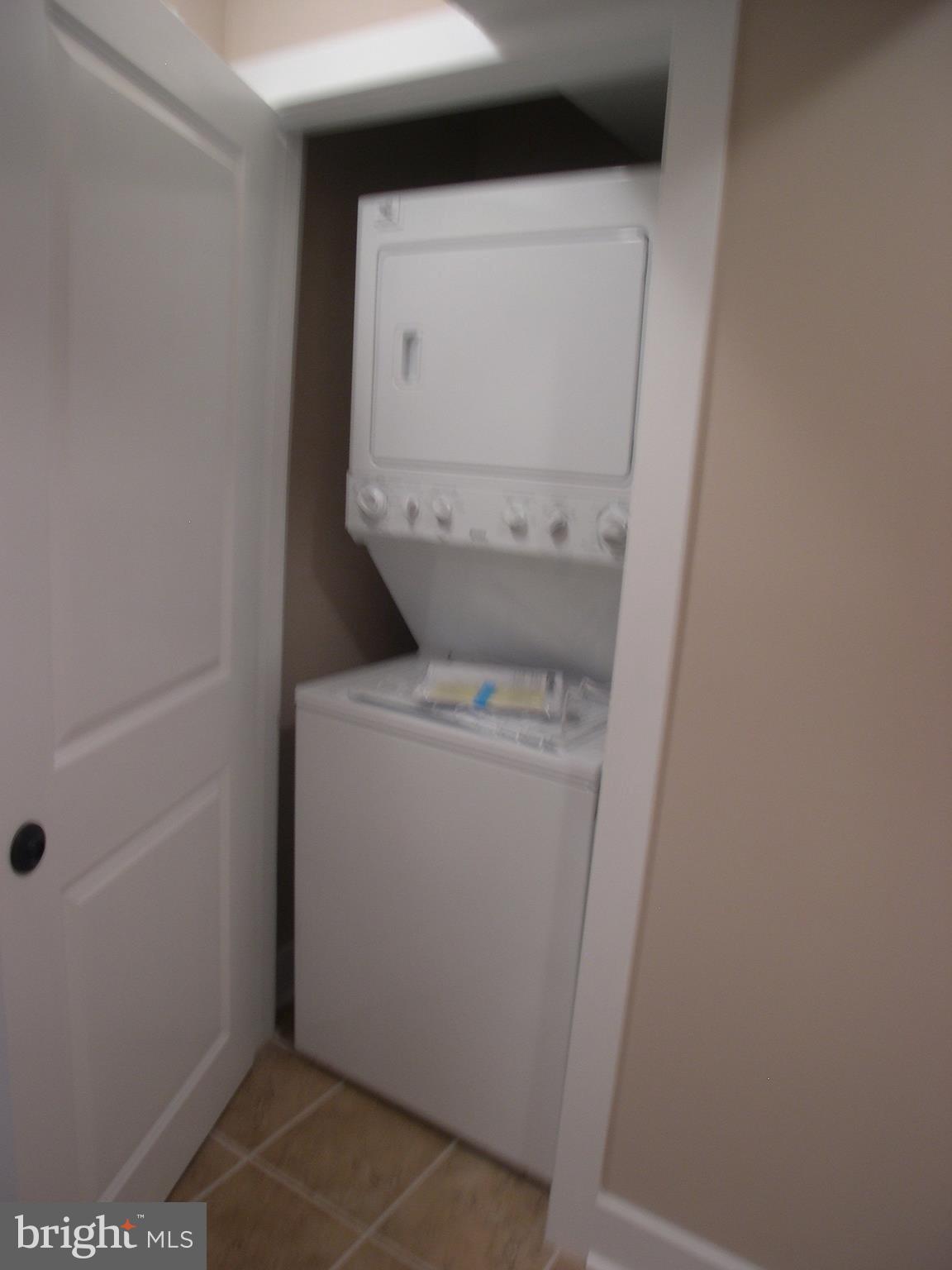 NORTH KENSINGTON - Residential Lease