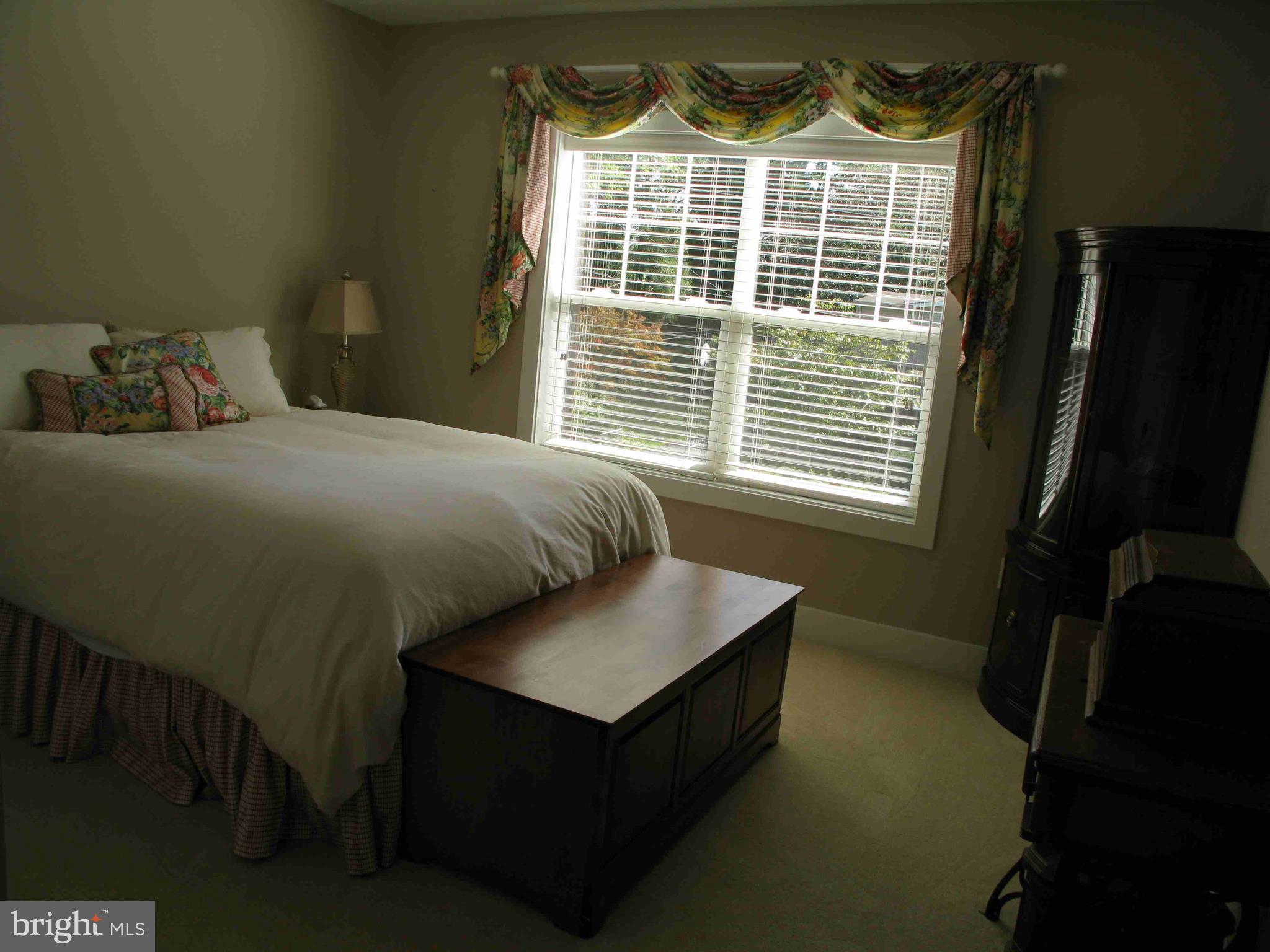 NORTH KENSINGTON - Residential Lease