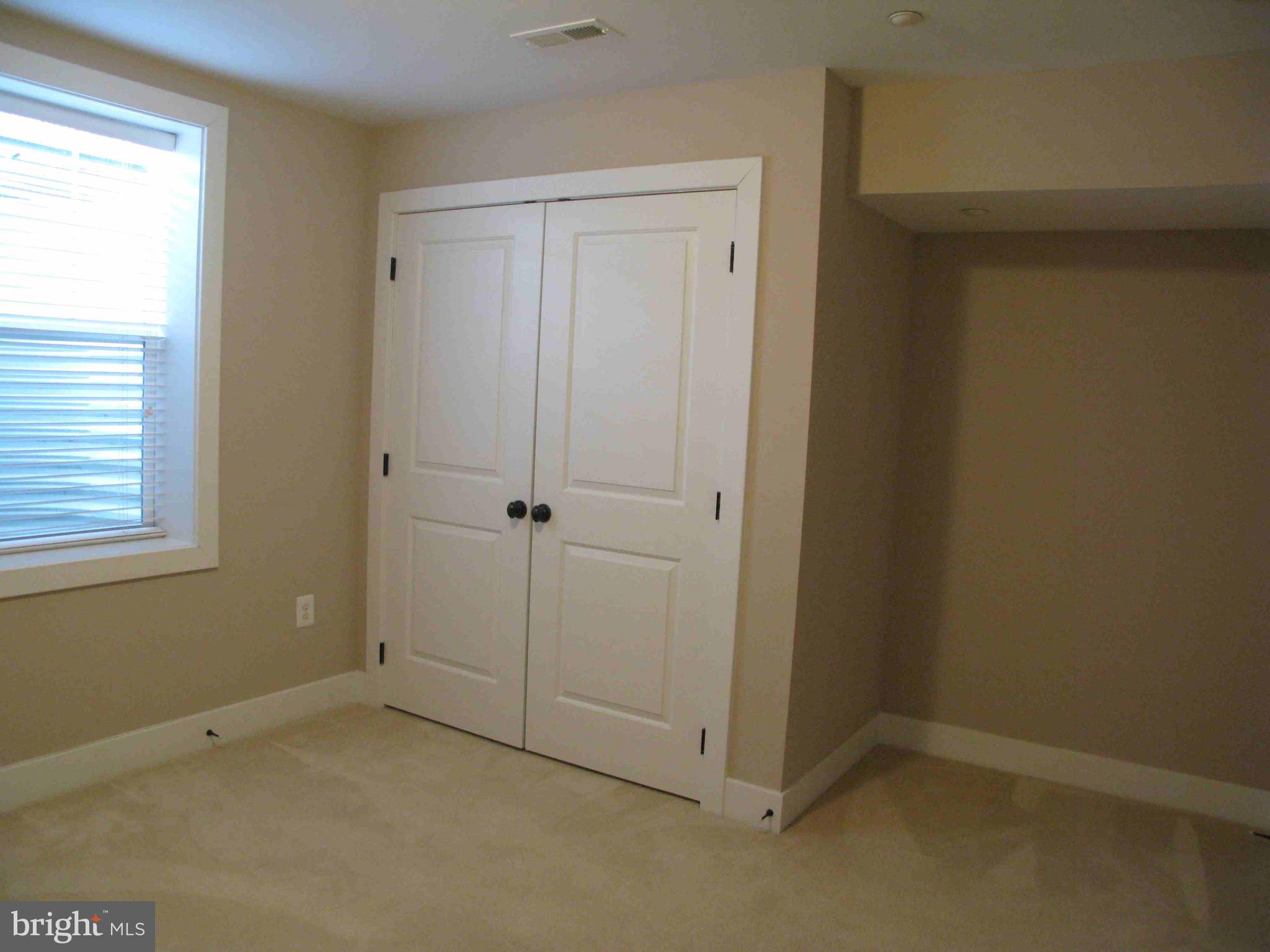 NORTH KENSINGTON - Residential Lease