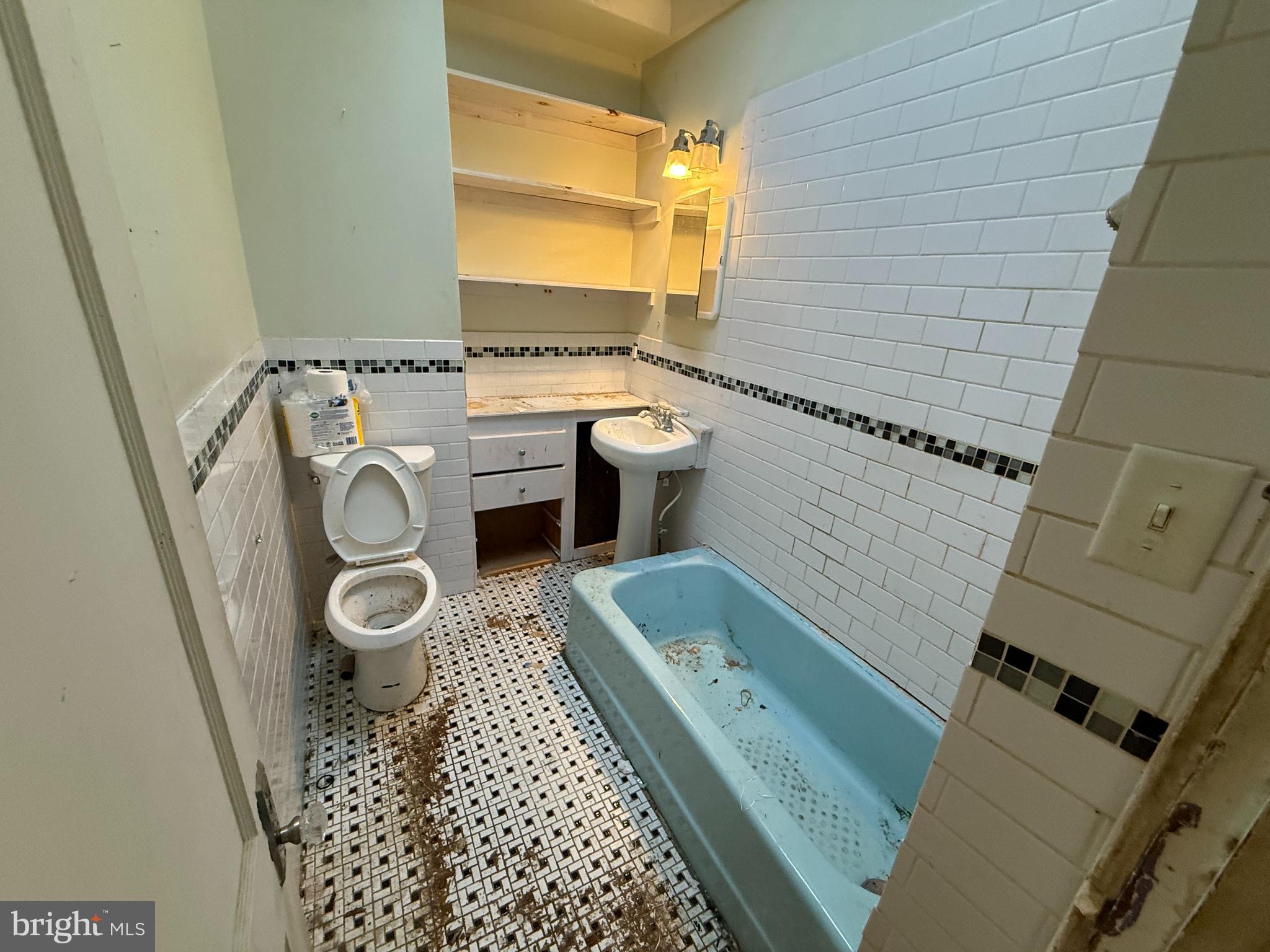 UNIVERSITY CITY - Residential