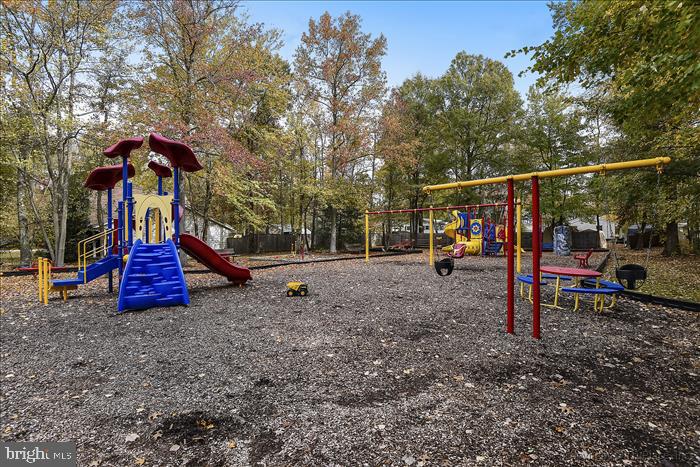 ARUNDEL ON THE BAY - Residential