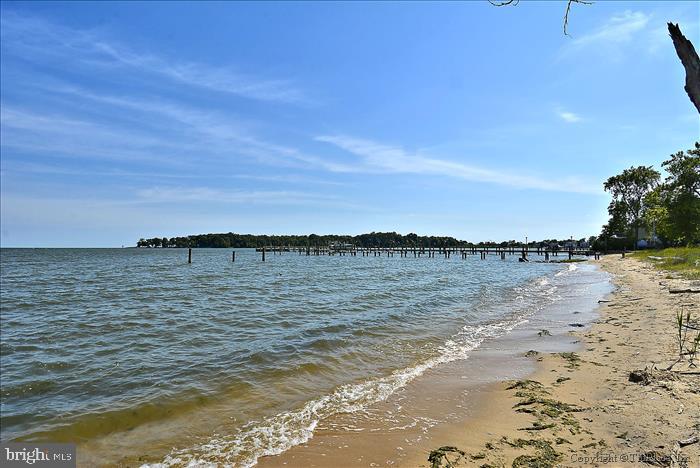 ARUNDEL ON THE BAY - Residential