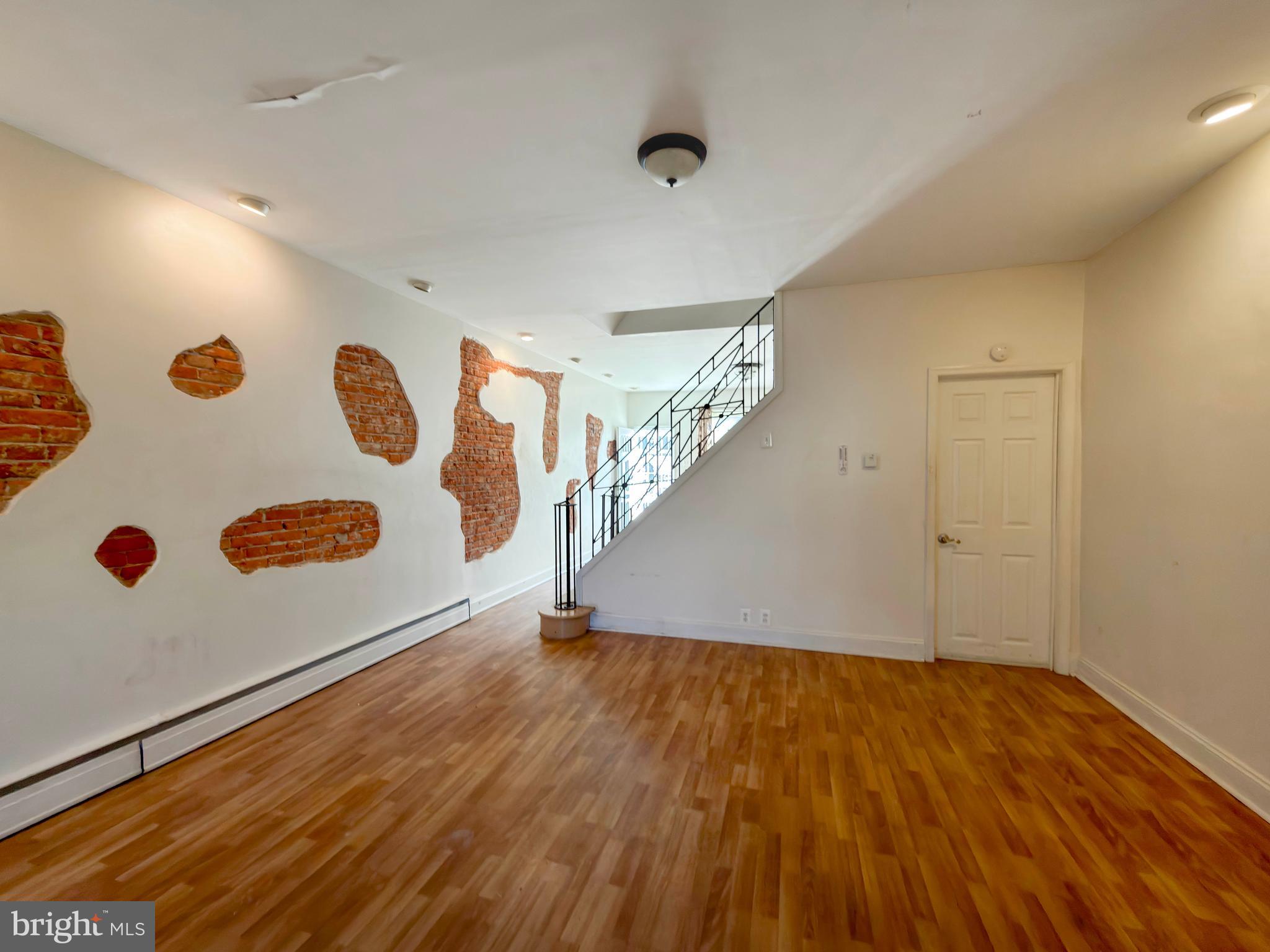 BRIDESBURG - Residential