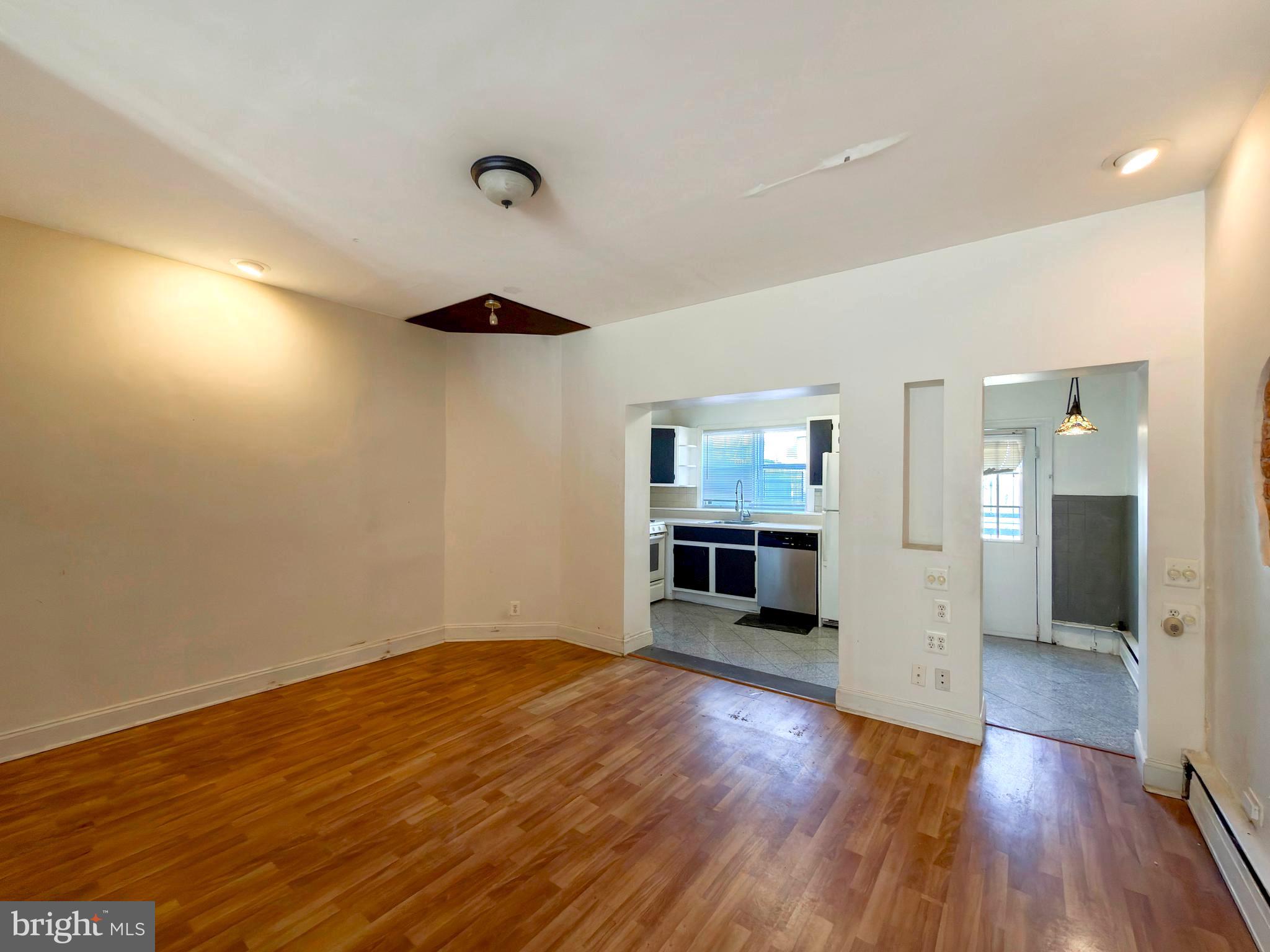 BRIDESBURG - Residential