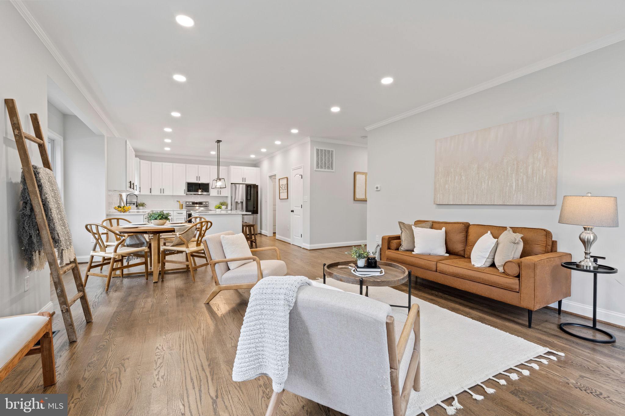 GUNSTON MANOR - Residential