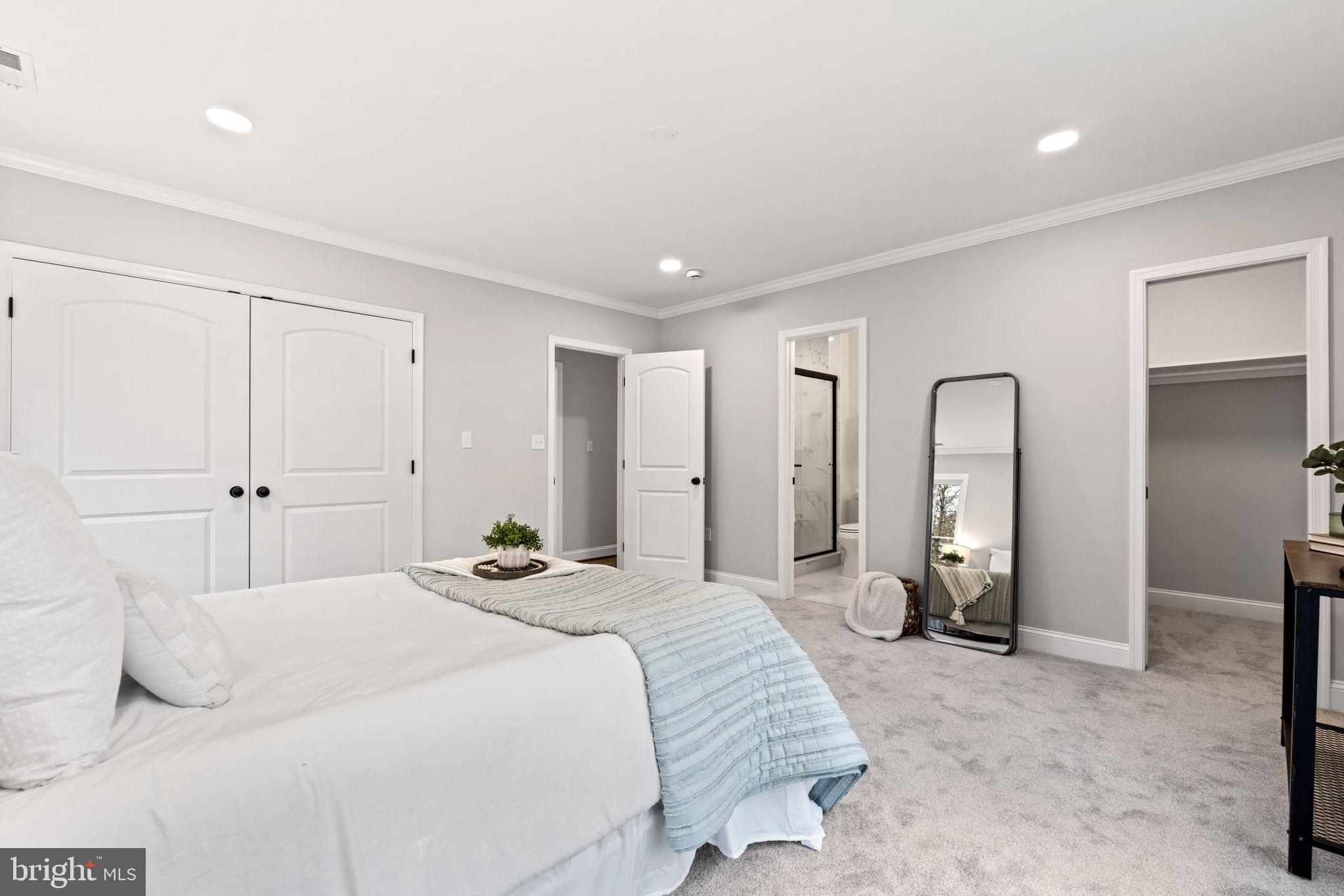 GUNSTON MANOR - Residential