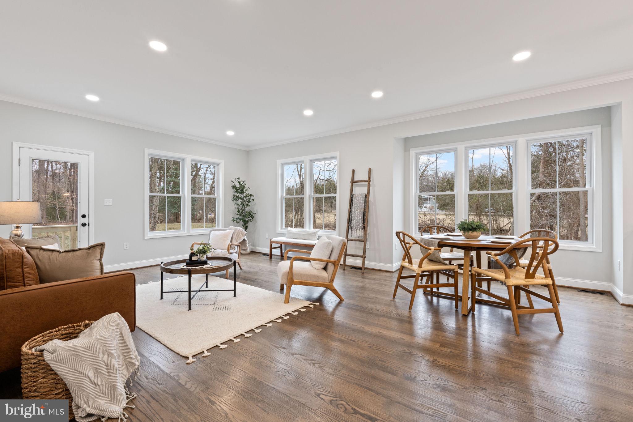 GUNSTON MANOR - Residential