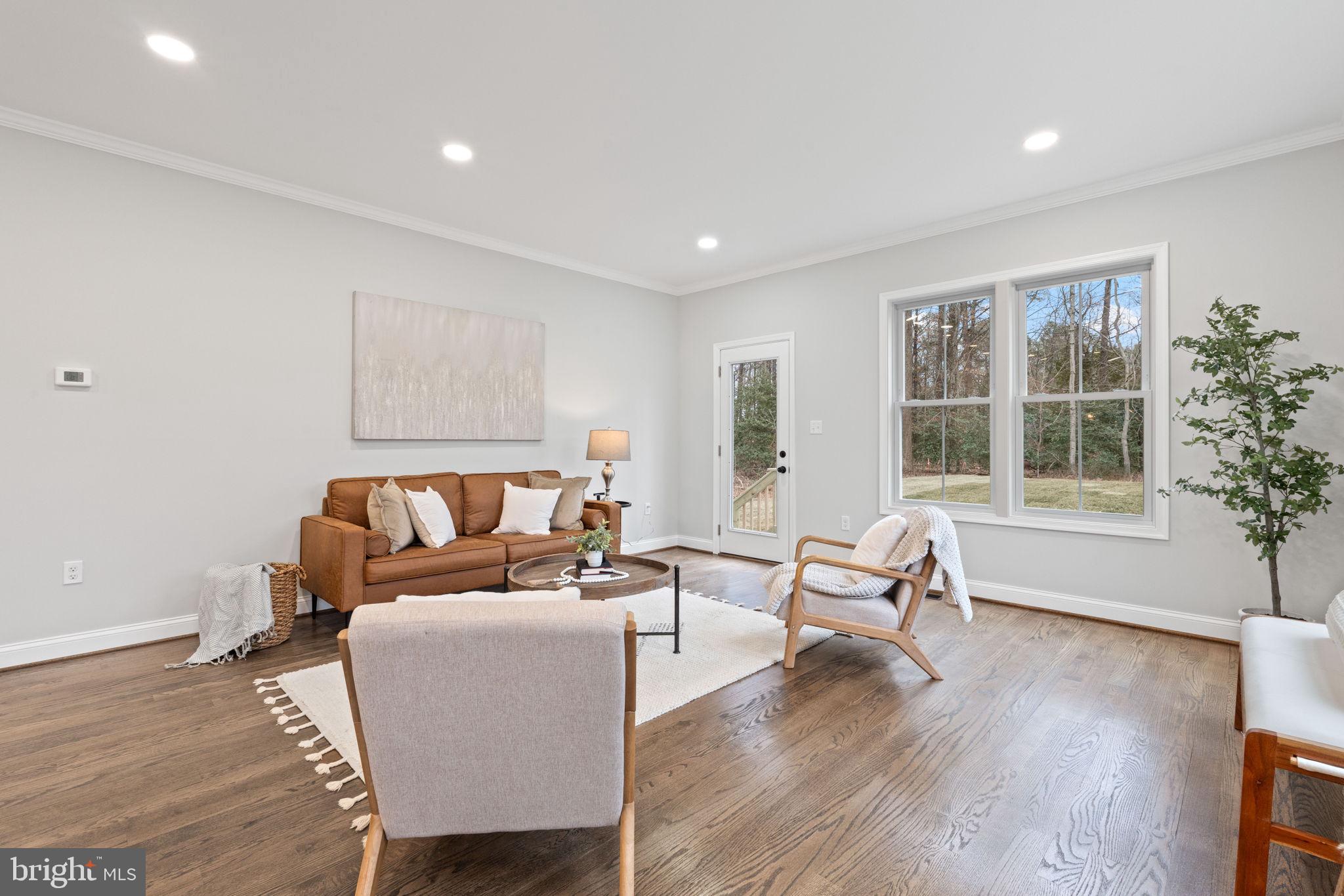 GUNSTON MANOR - Residential