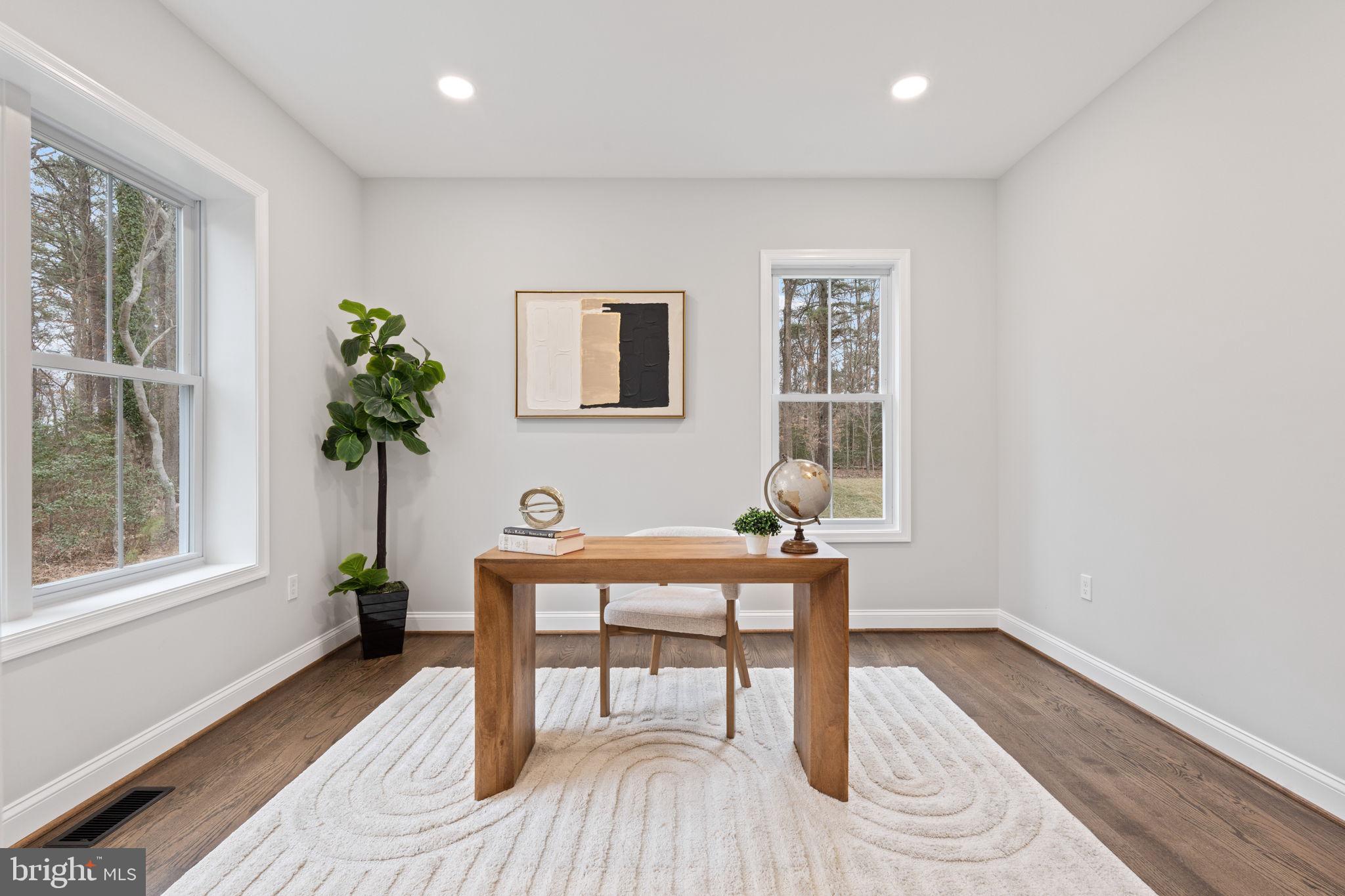 GUNSTON MANOR - Residential