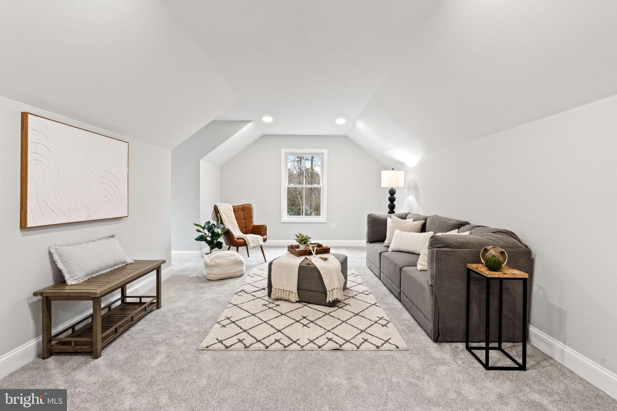 GUNSTON MANOR - Residential