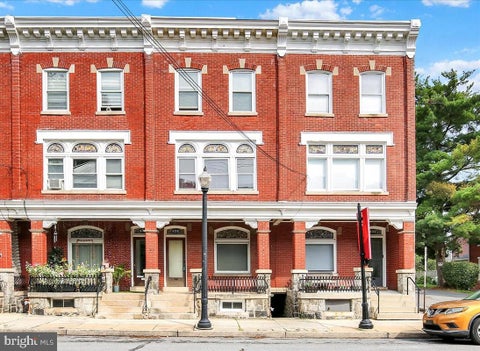 Townhouse For Sale - 435 N Queen Street<br/> LANCASTER, PA 17603