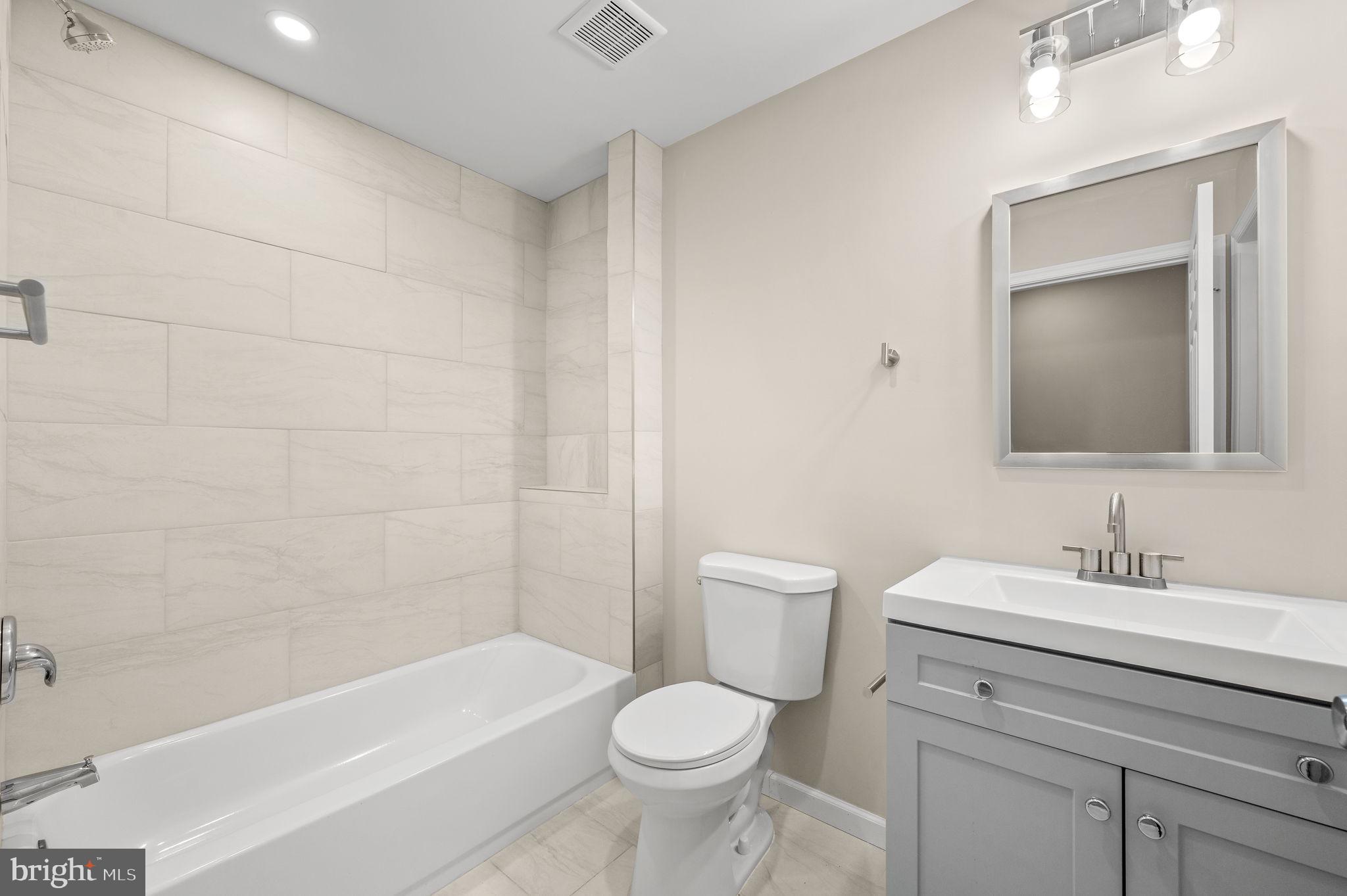 TEMPLE UNIVERSITY - Residential Lease