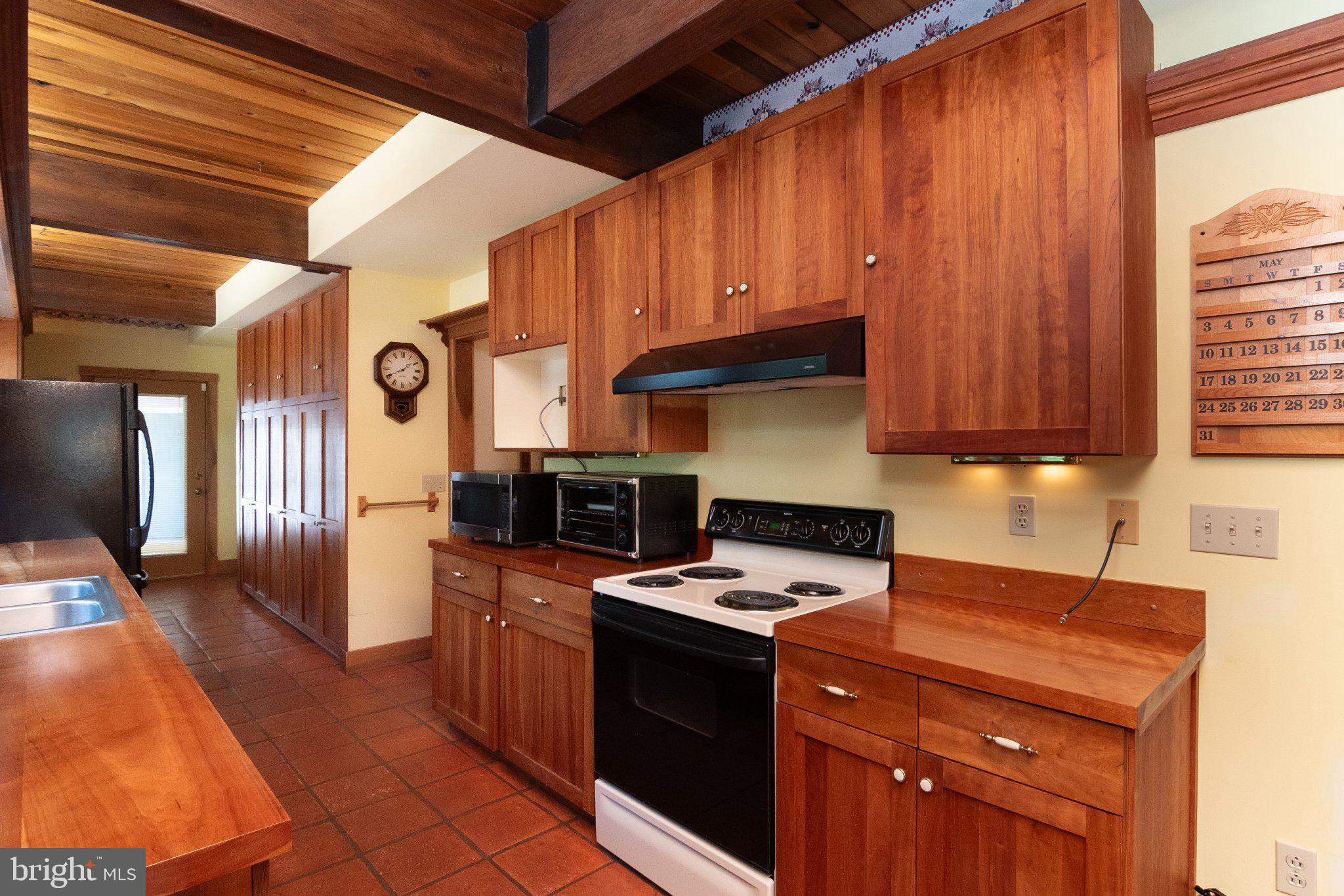 23492 WOODS DRIVE