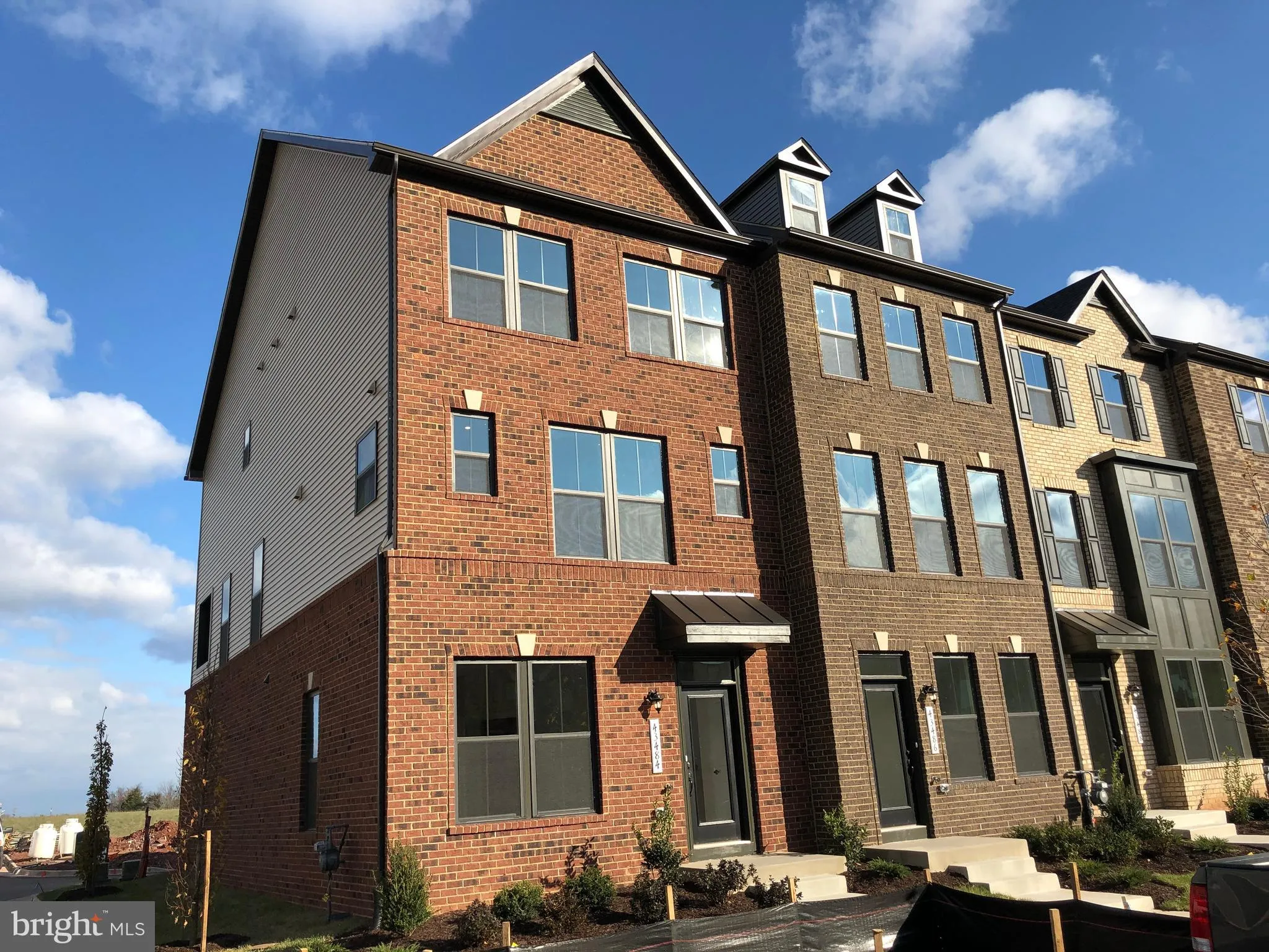 43484 Apple Orchard Sq, Ashburn, VA 20148