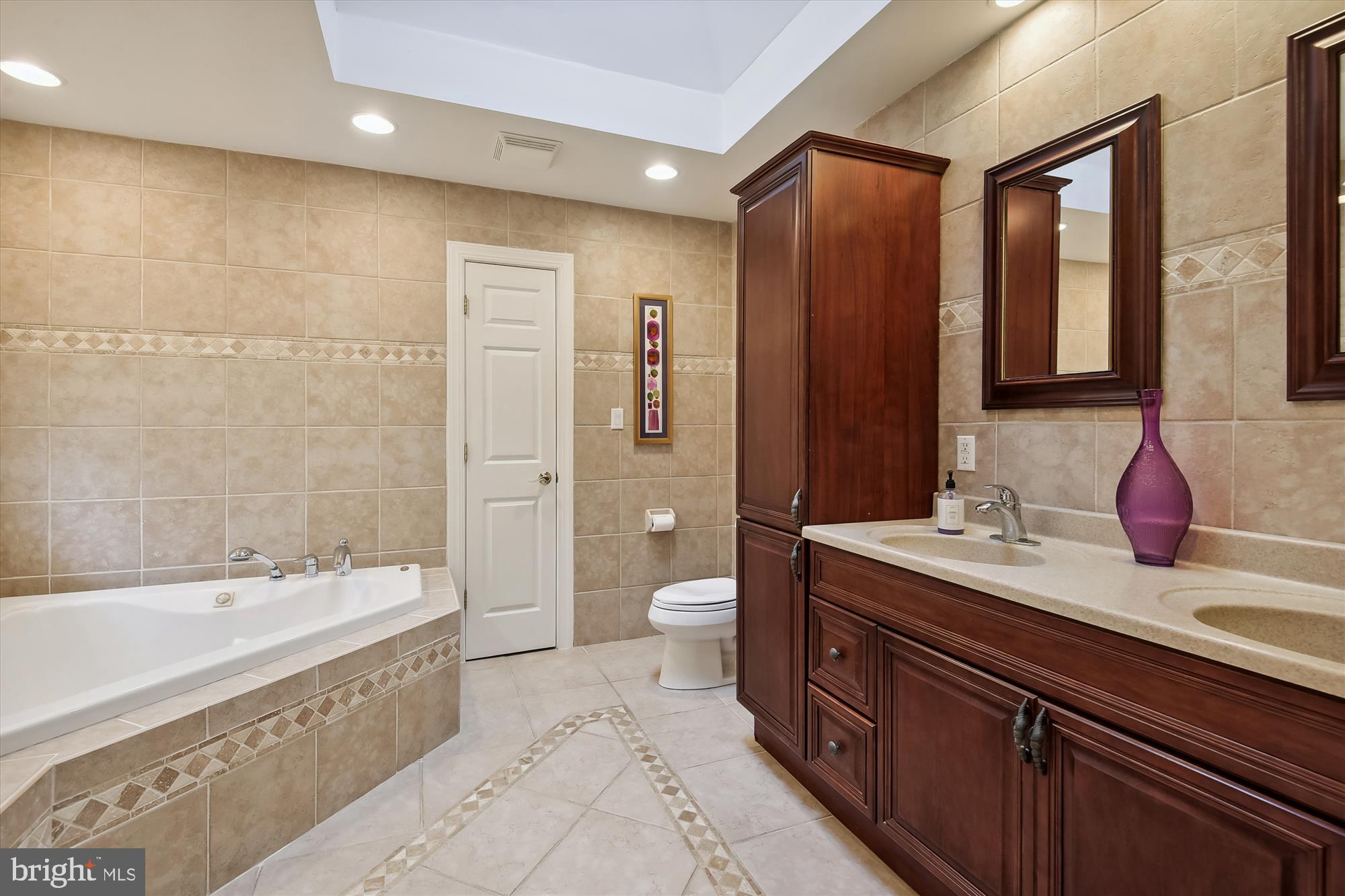 BELLEVUE FOREST - Residential