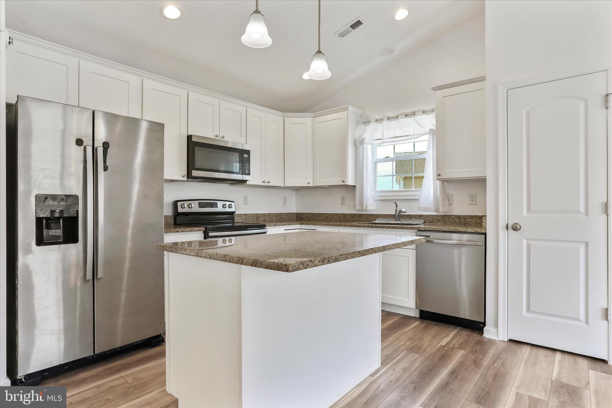 PRENTISS POINT - Residential