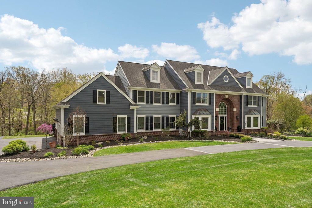 Photo of 8 Keithwood Court, TITUSVILLE, NJ 08560 (MLS # NJME2075656)