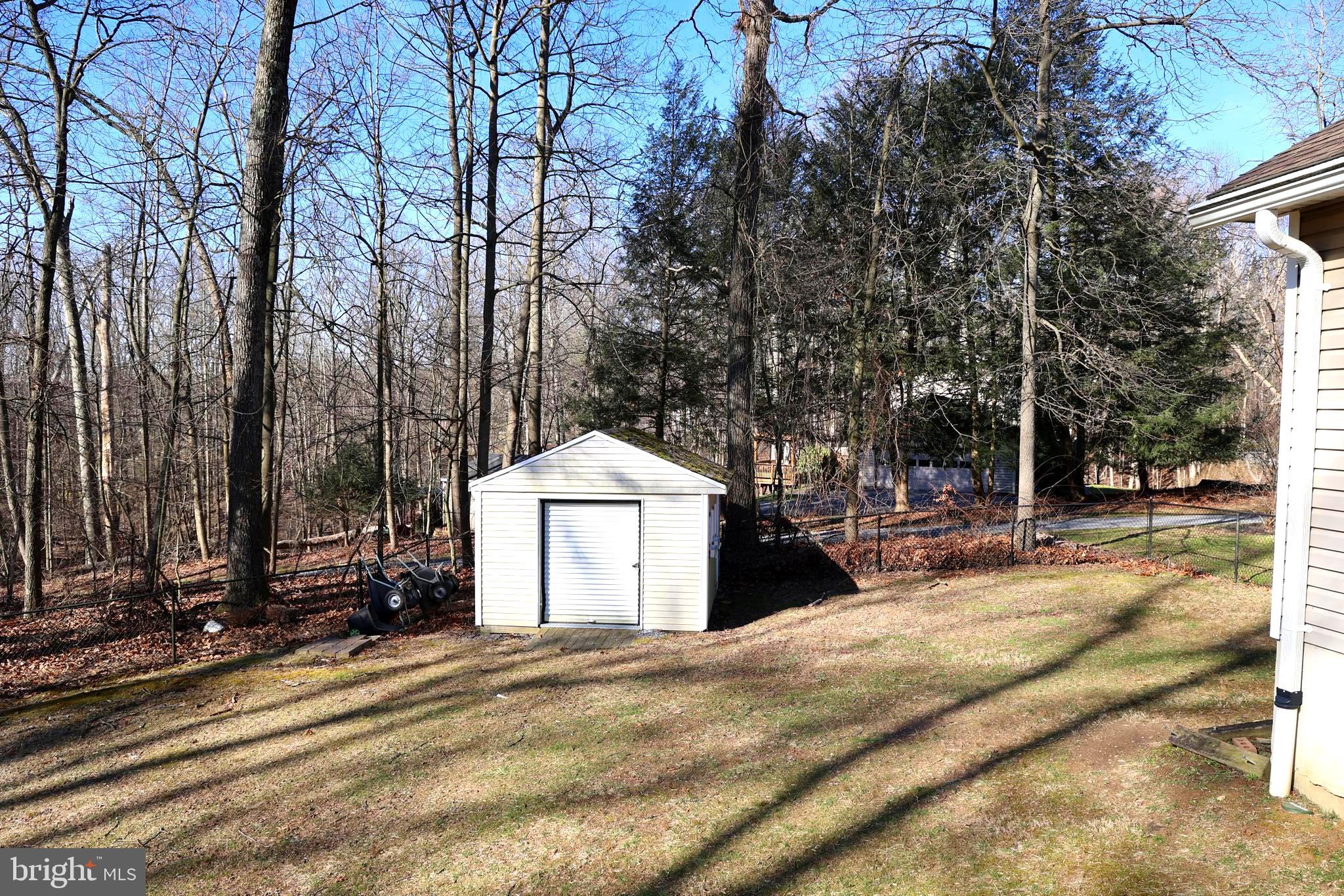 WOOD GLEN FARMS - Residential