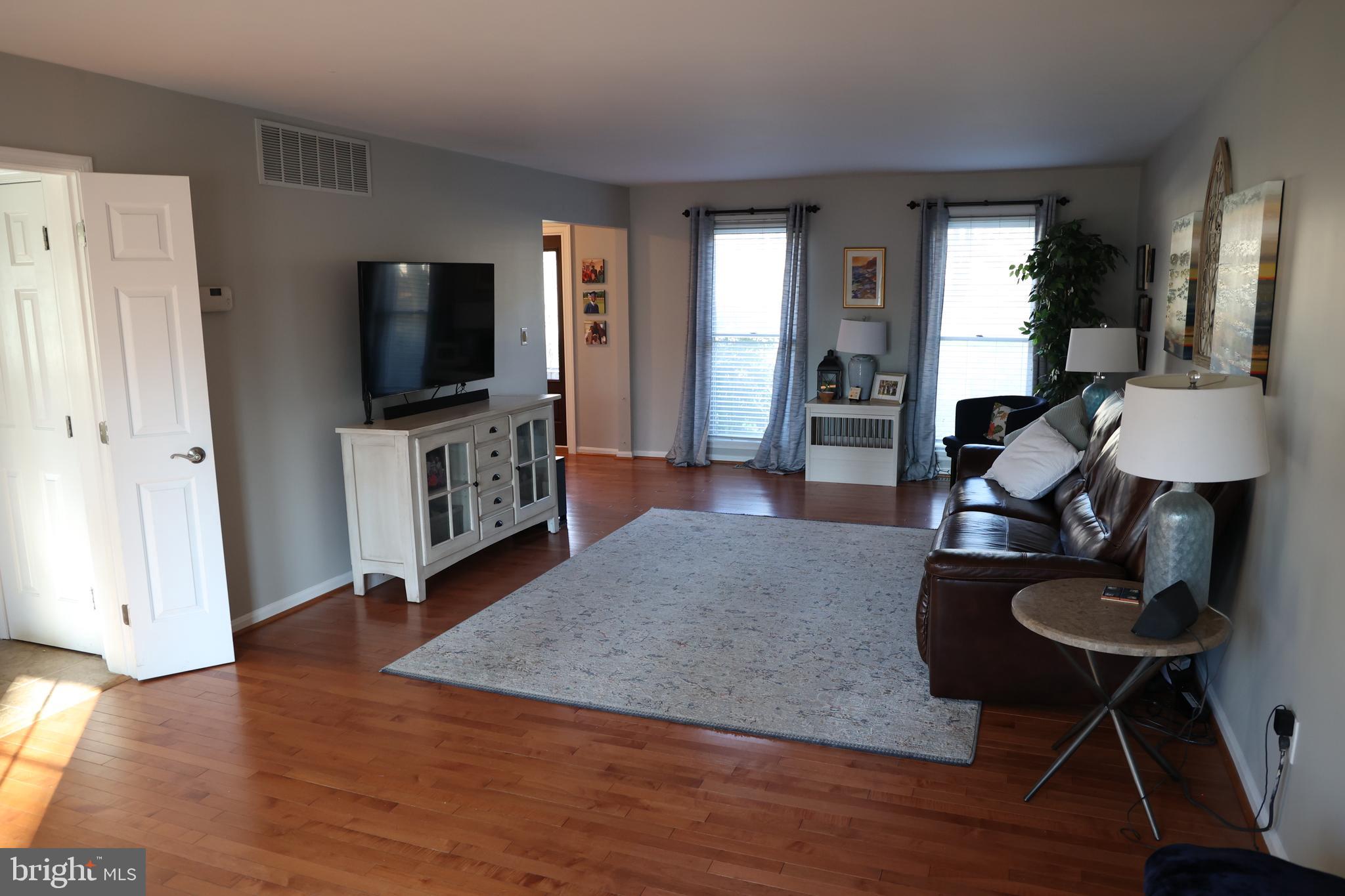 WOOD GLEN FARMS - Residential