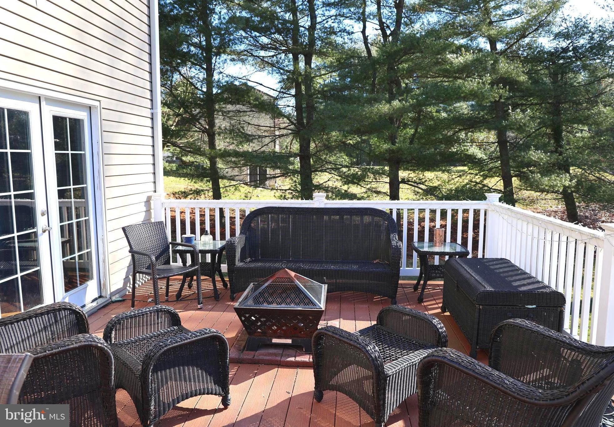 WOOD GLEN FARMS - Residential