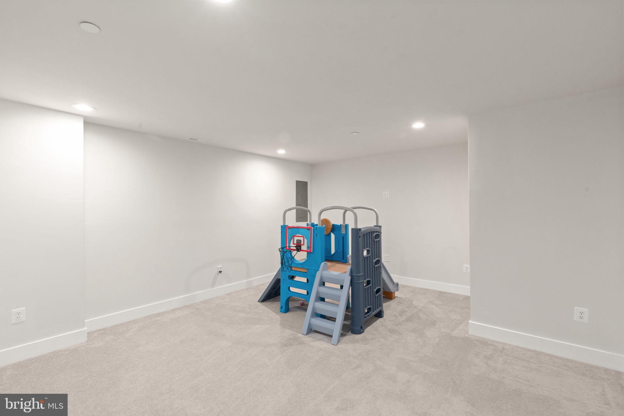 AUMAR HEIGHTS - Residential