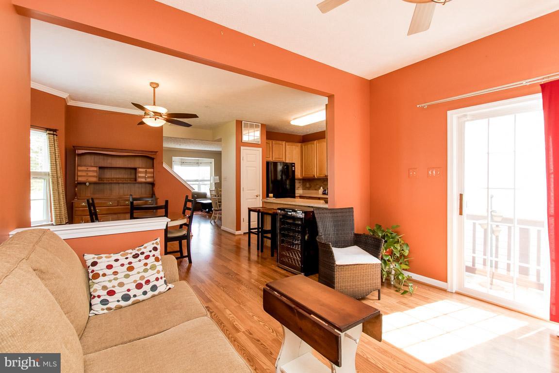 CONSTANT FRIENDSHIP - Residential