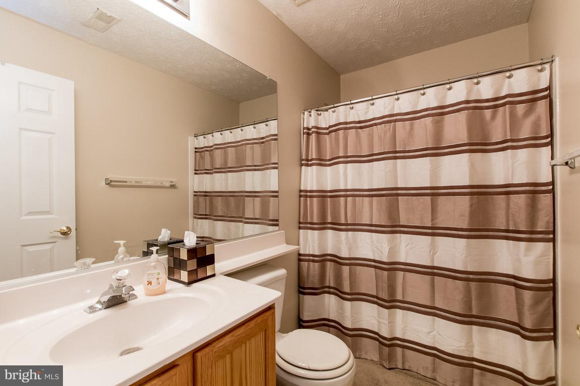 CONSTANT FRIENDSHIP - Residential