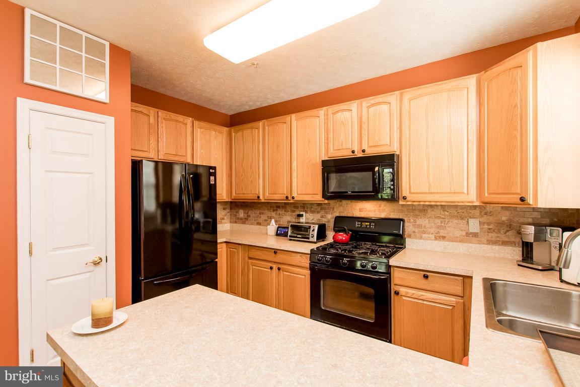 CONSTANT FRIENDSHIP - Residential