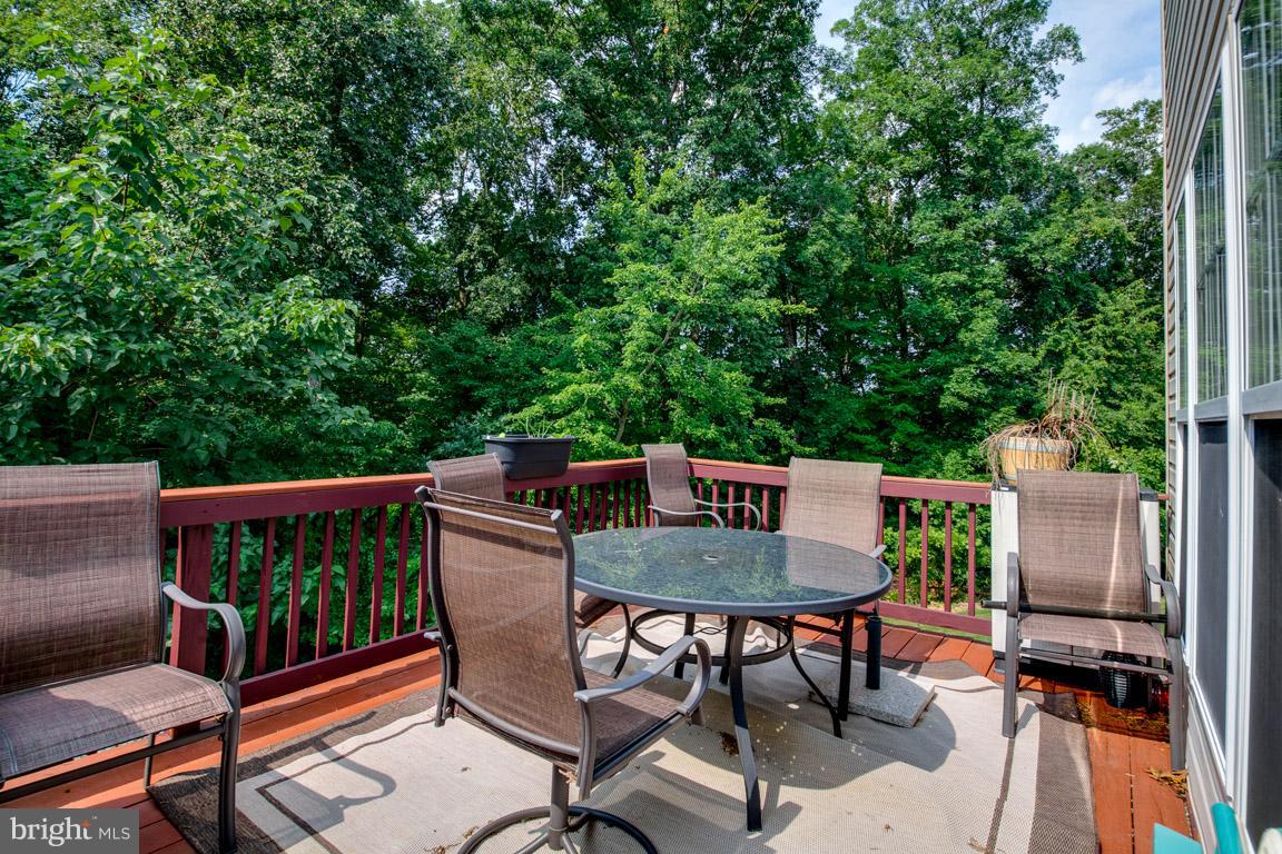 CONSTANT FRIENDSHIP - Residential