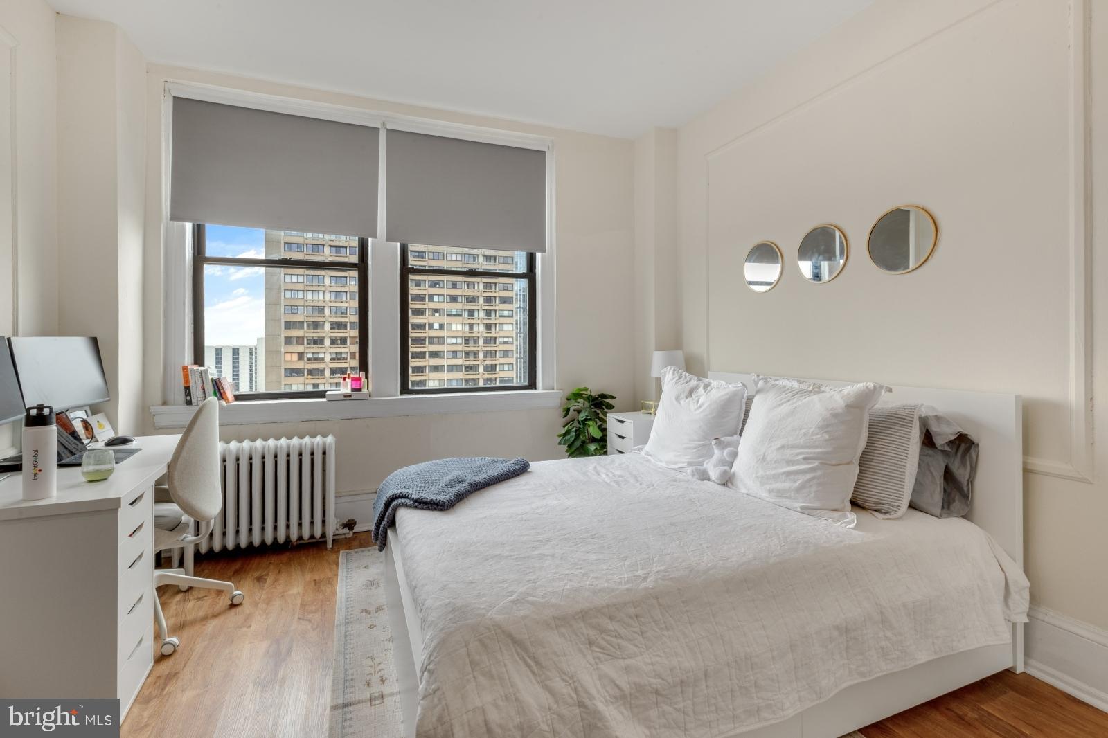 1324 LOCUST STREET 00 1523