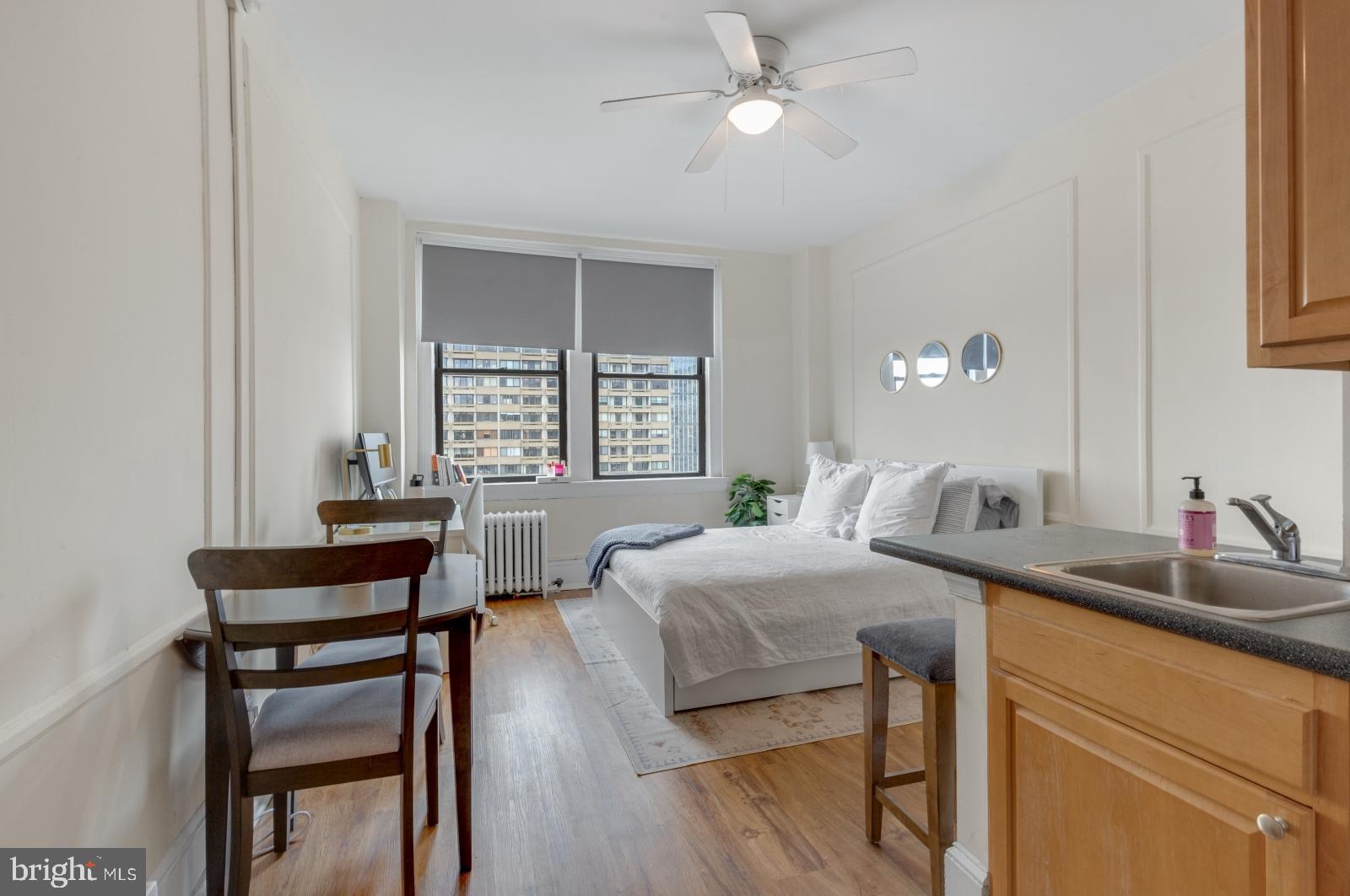 1324 LOCUST STREET 00 1523