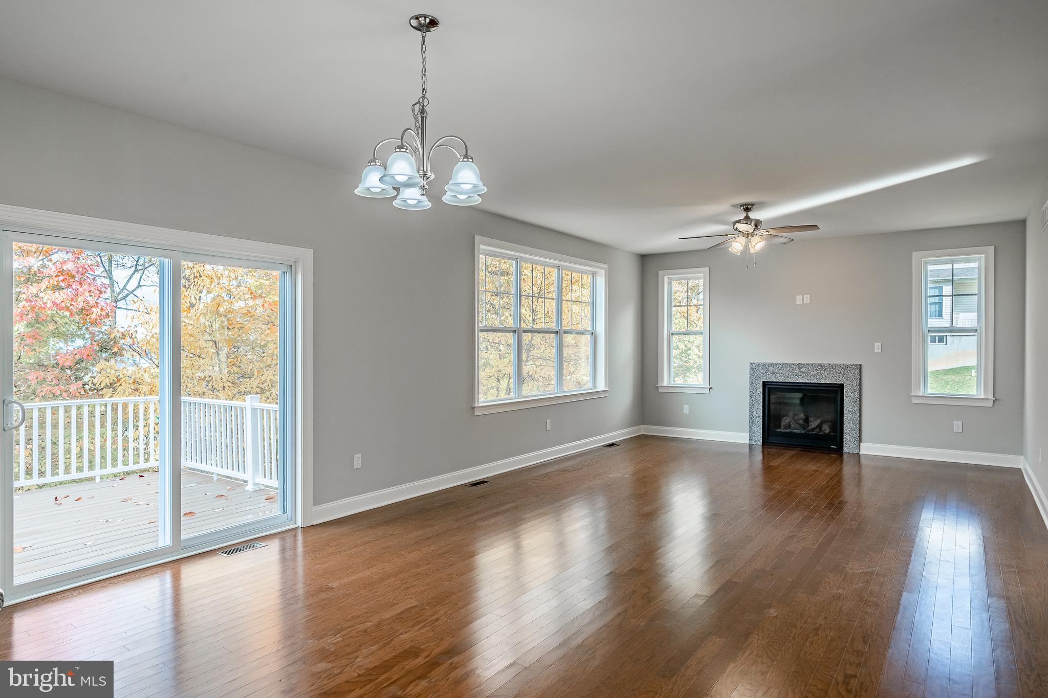 TARRINGTON WOODS - Residential