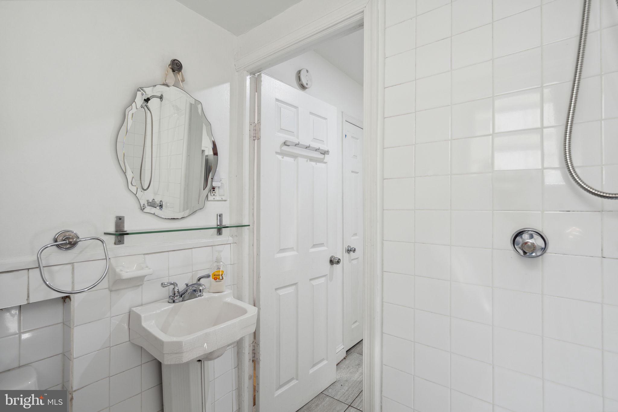 GRADUATE HOSPITAL - Residential