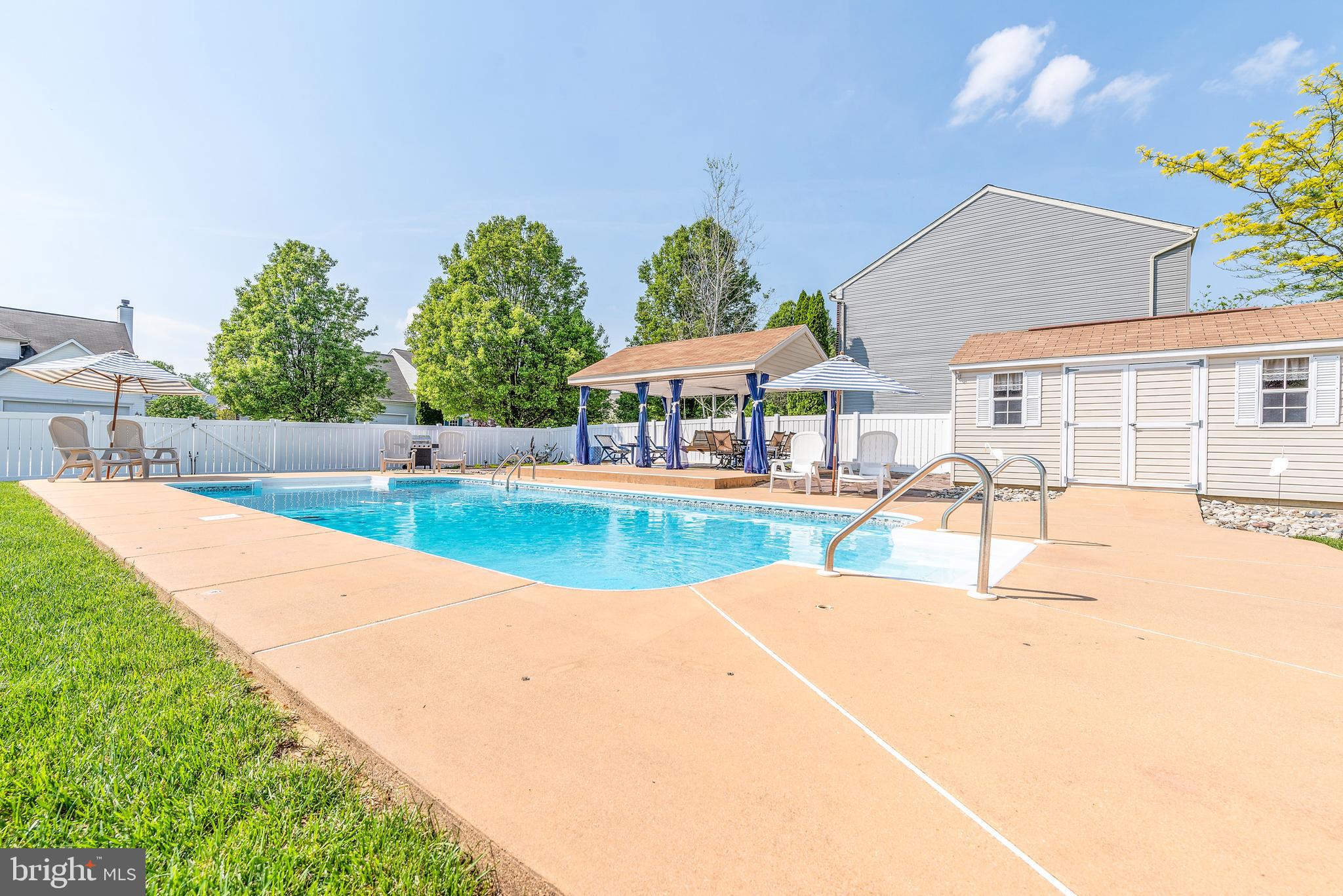 NORTH BROOK - Residential