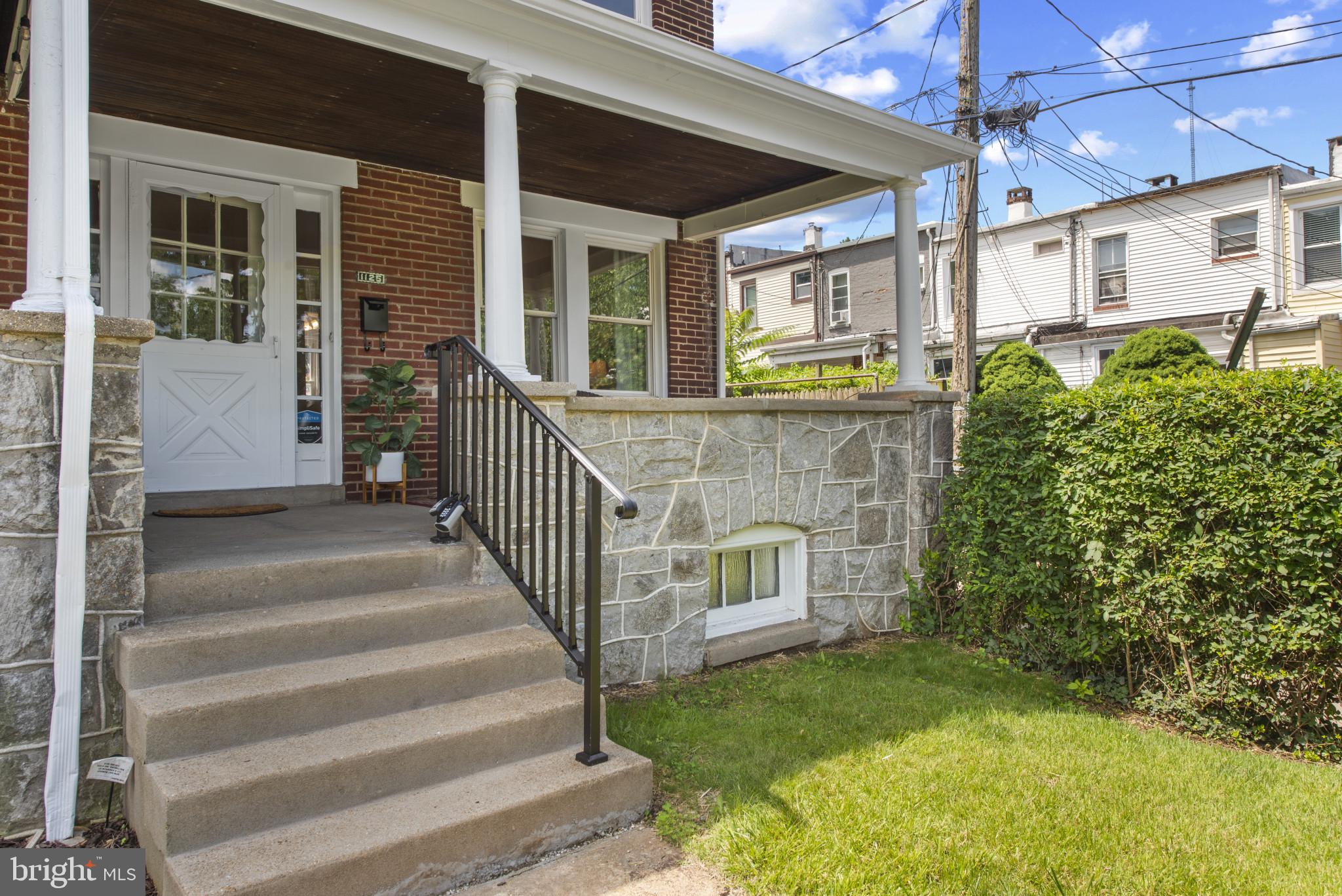 1125 WOODHEIGHTS AVENUE