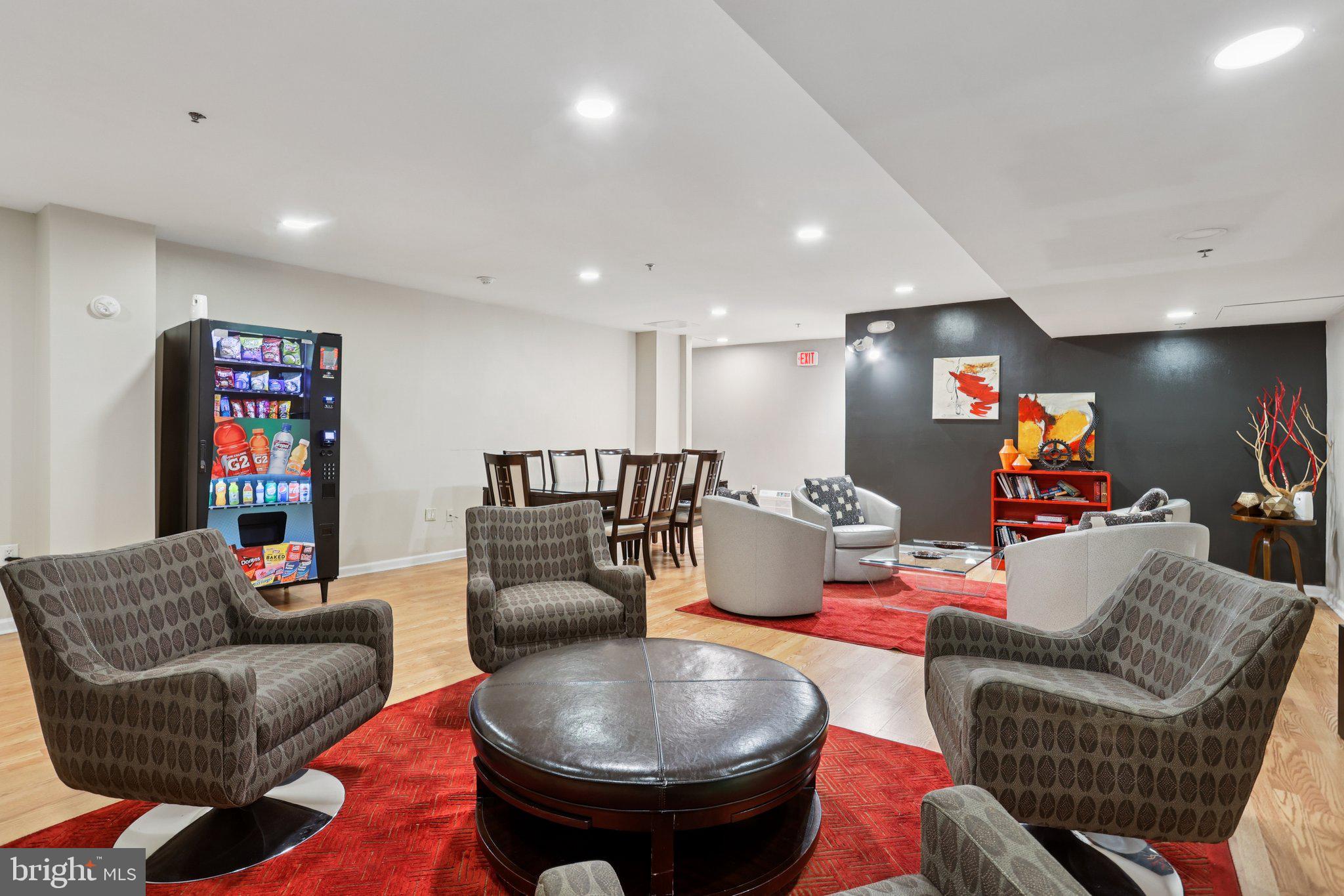 WASHINGTON SQ WEST - Residential