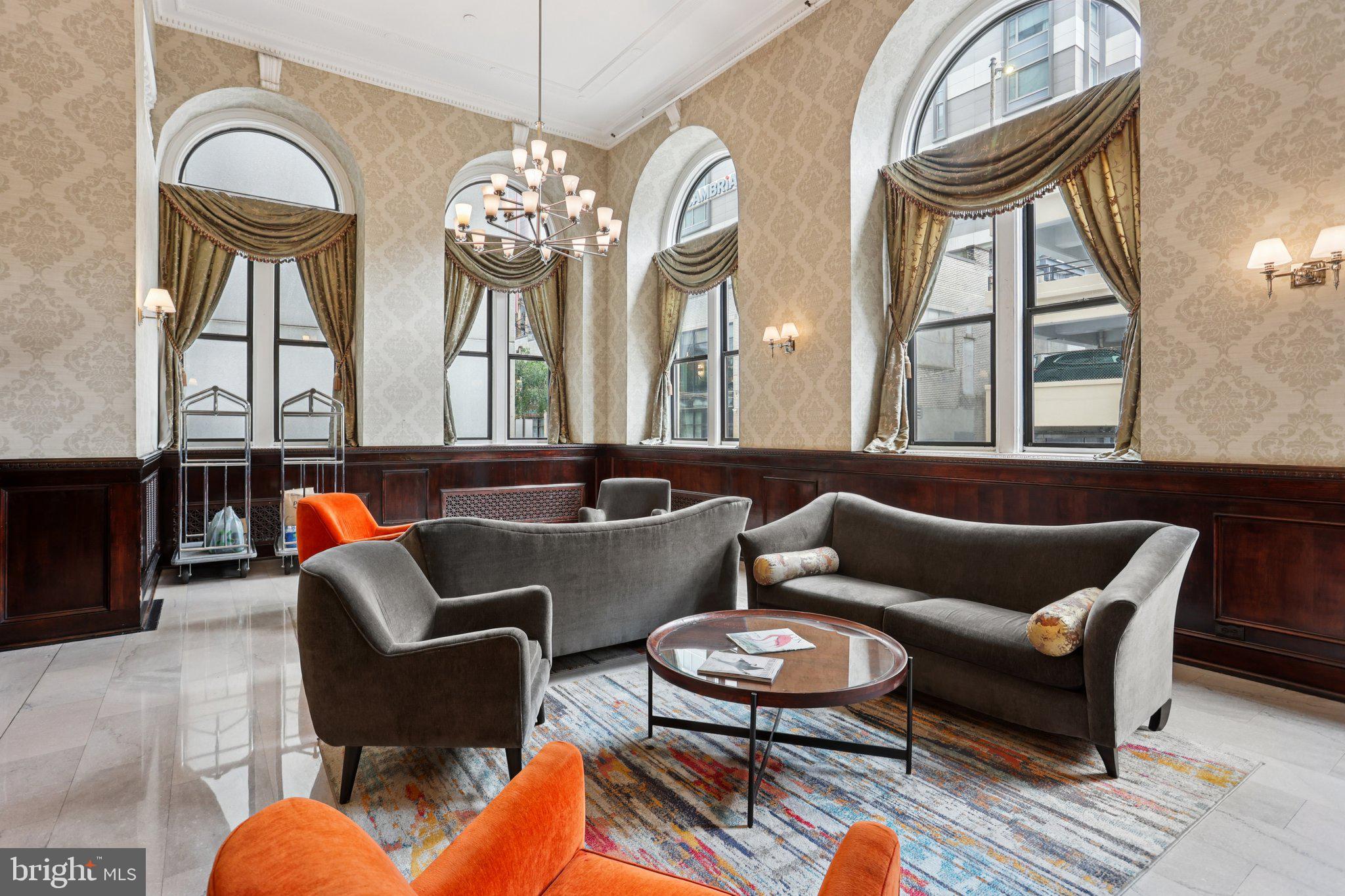 WASHINGTON SQ WEST - Residential