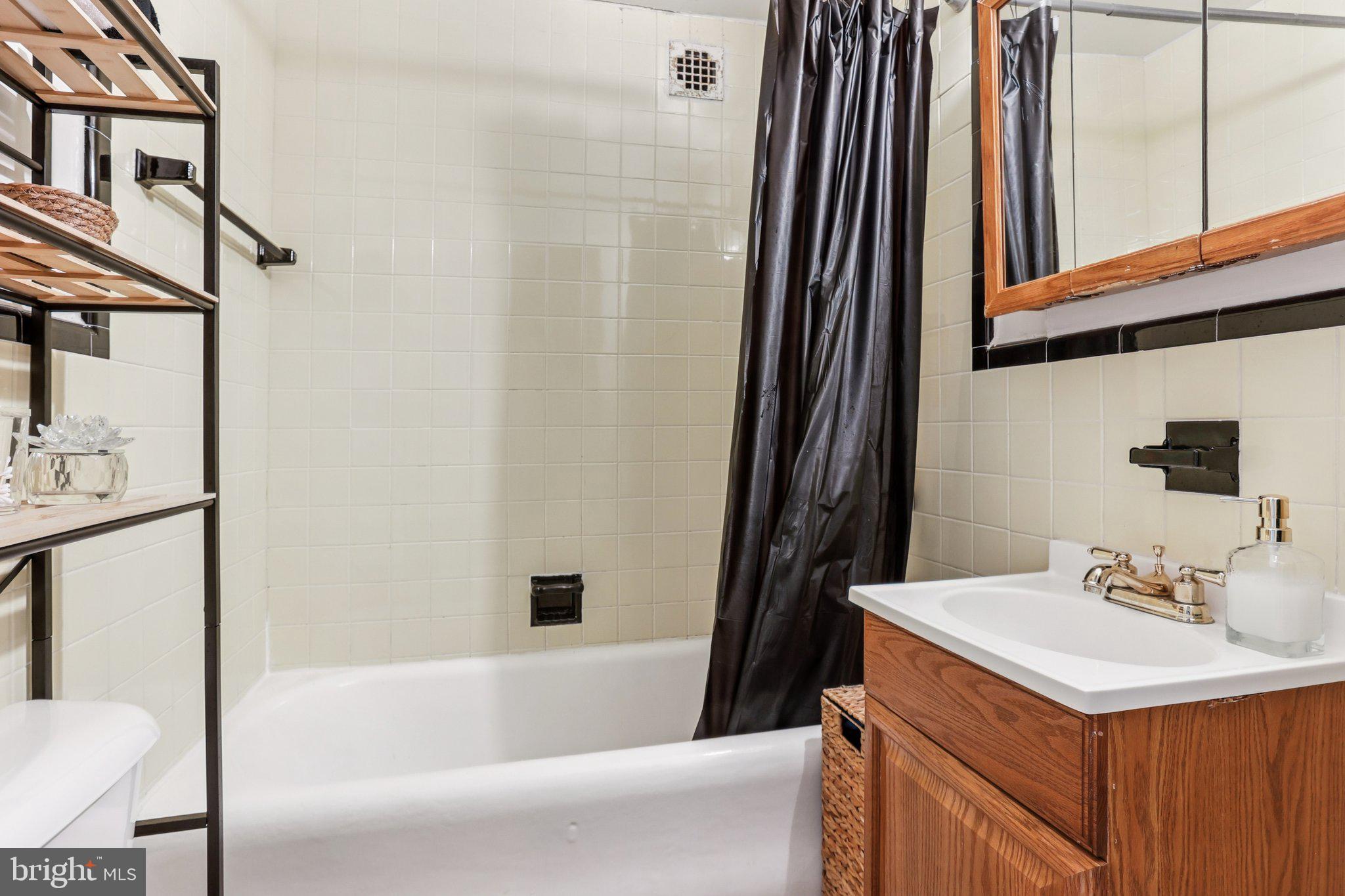 WASHINGTON SQ WEST - Residential