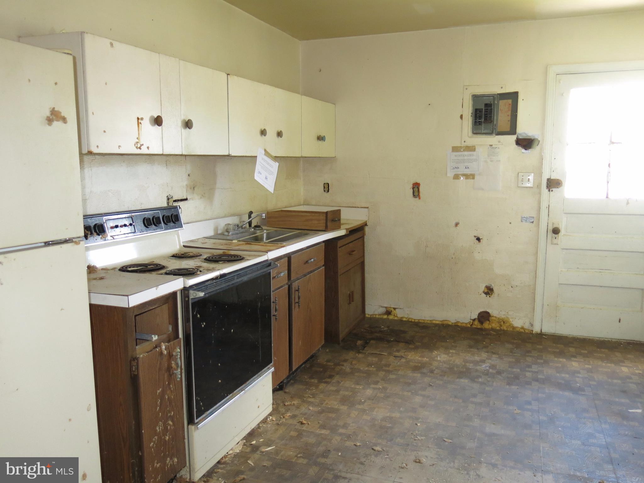 MARLYN MANOR - Residential