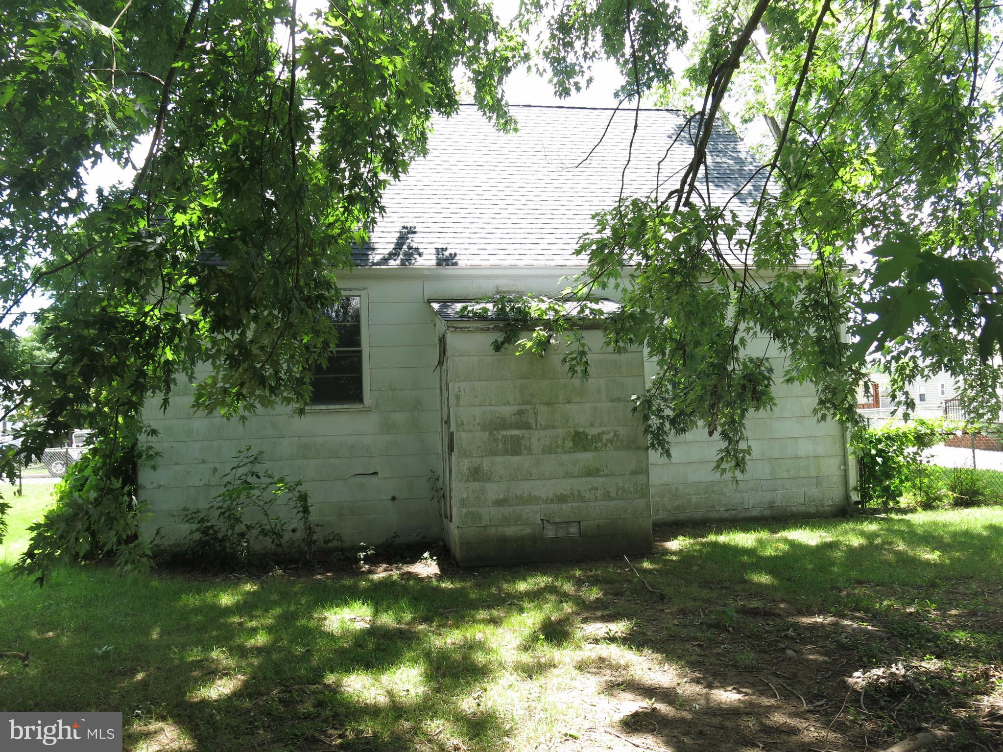 MARLYN MANOR - Residential