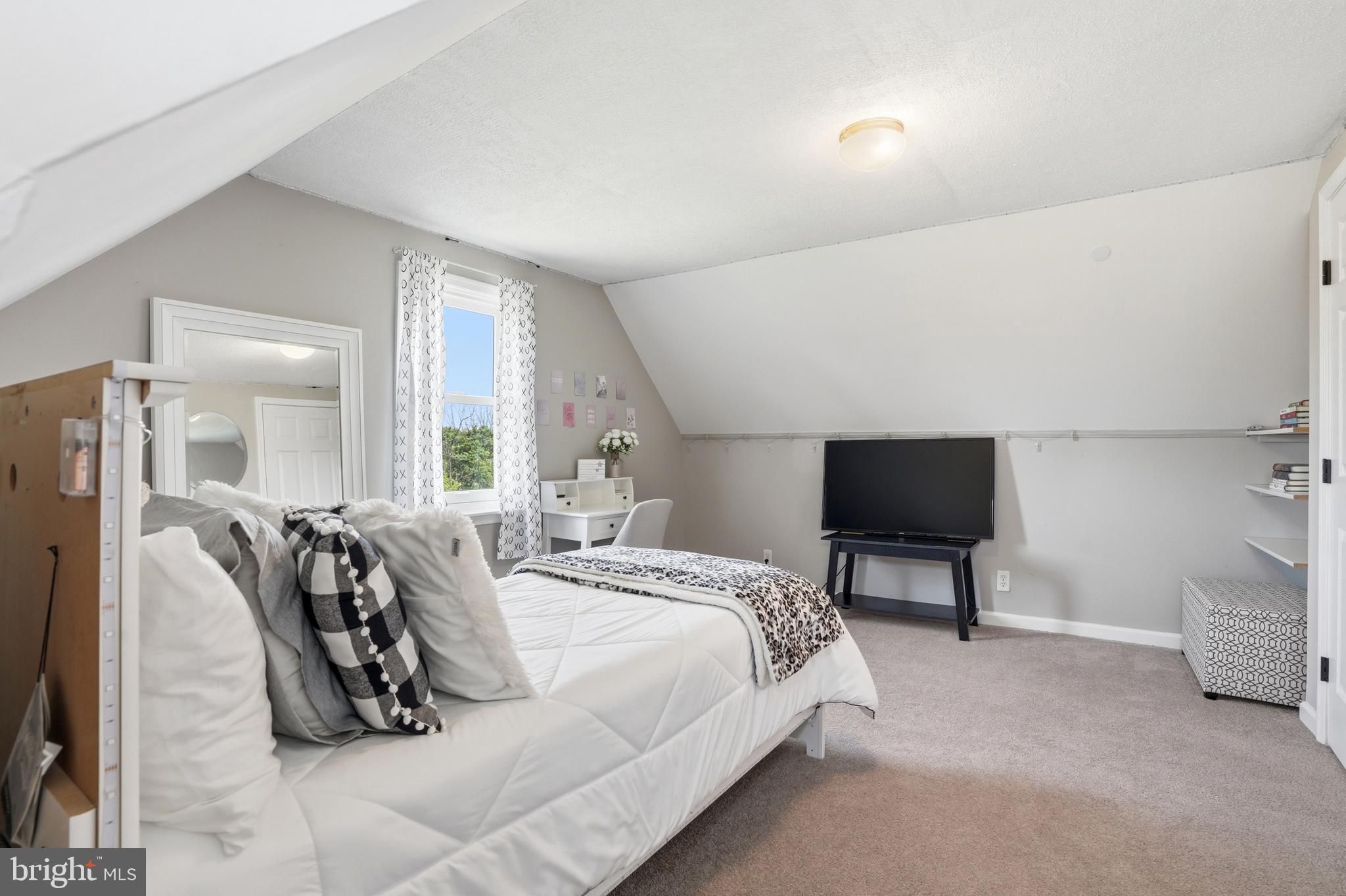 HARLEYSVILLE - Residential